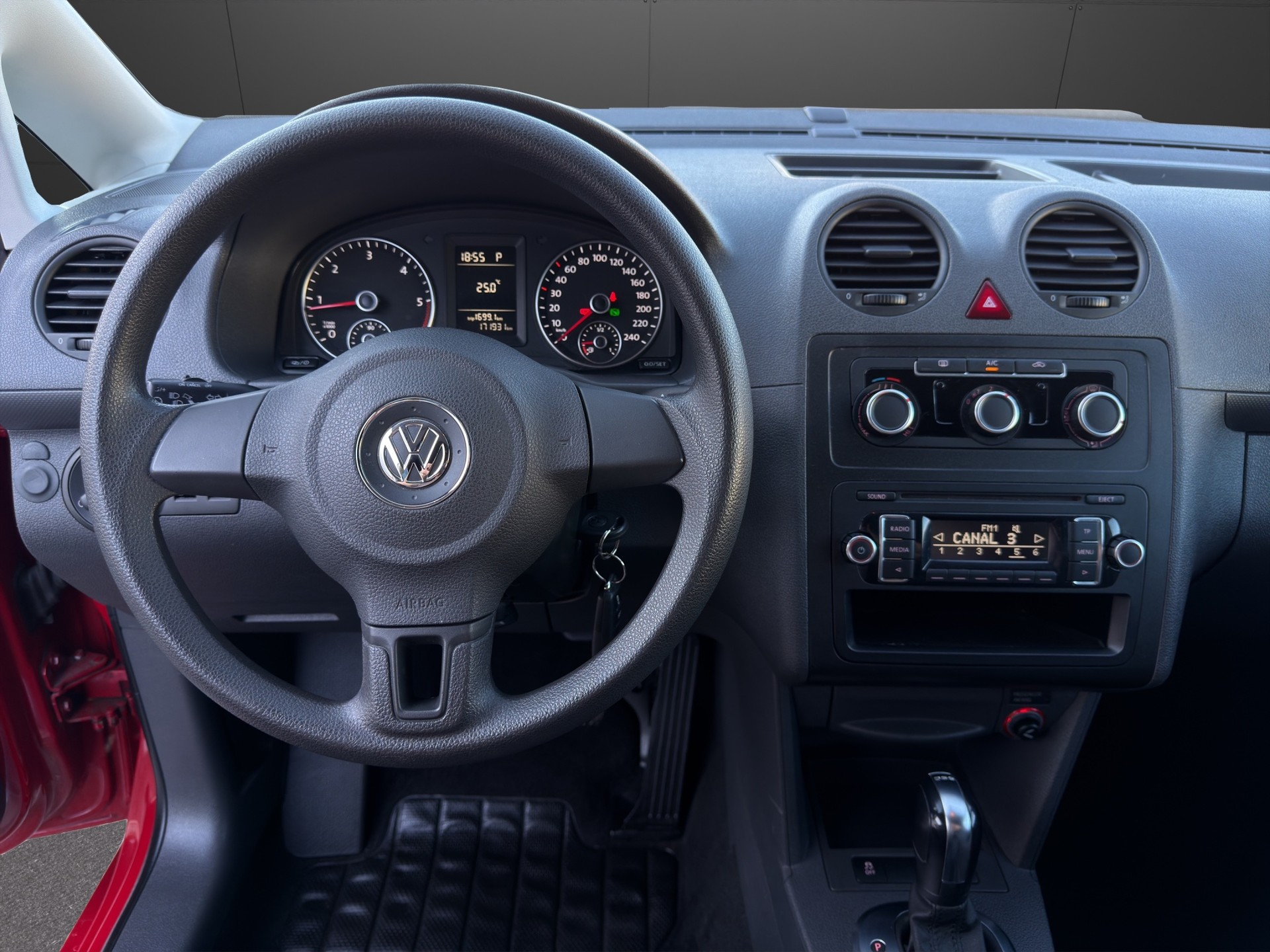 VW Caddy 1.6 TDI BlueMotion Technology DSG-image-13