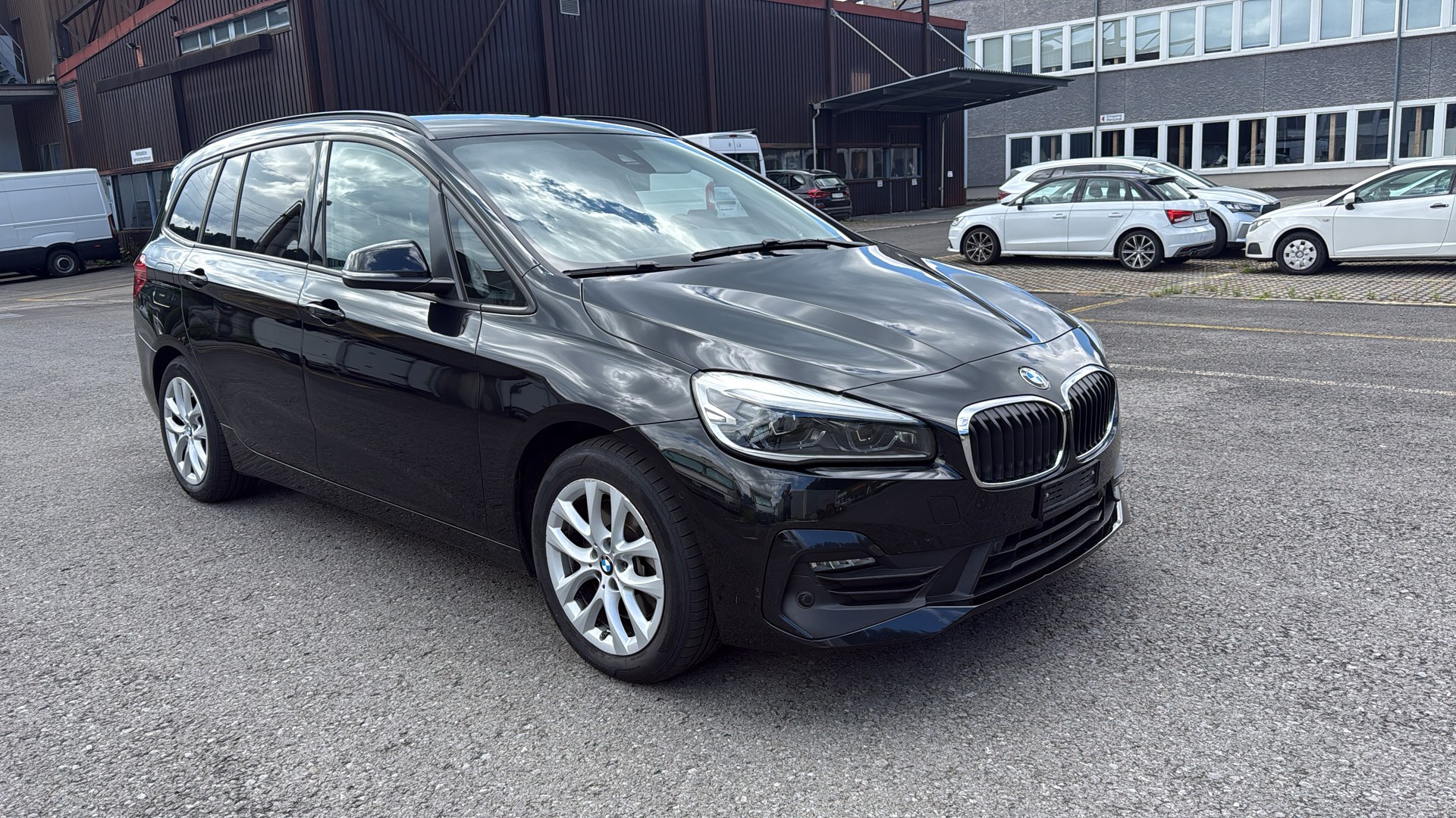 BMW 218d xDrive Gran Tourer Steptronic Luxury Line-image-1