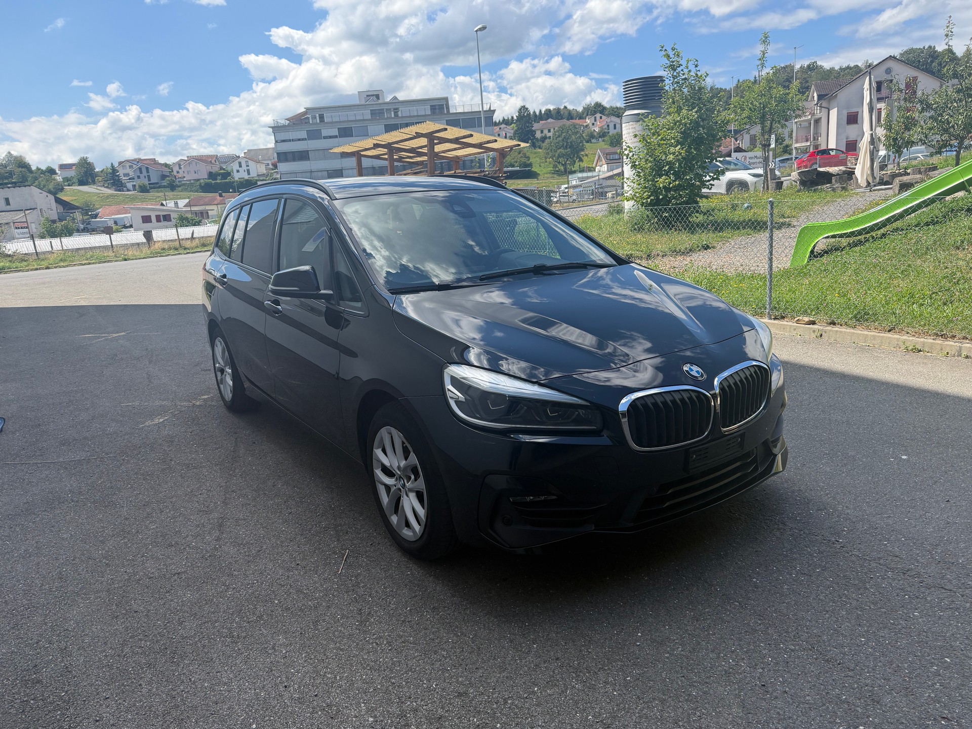 BMW 218d xDrive Gran Tourer Steptronic Luxury Line-image-2