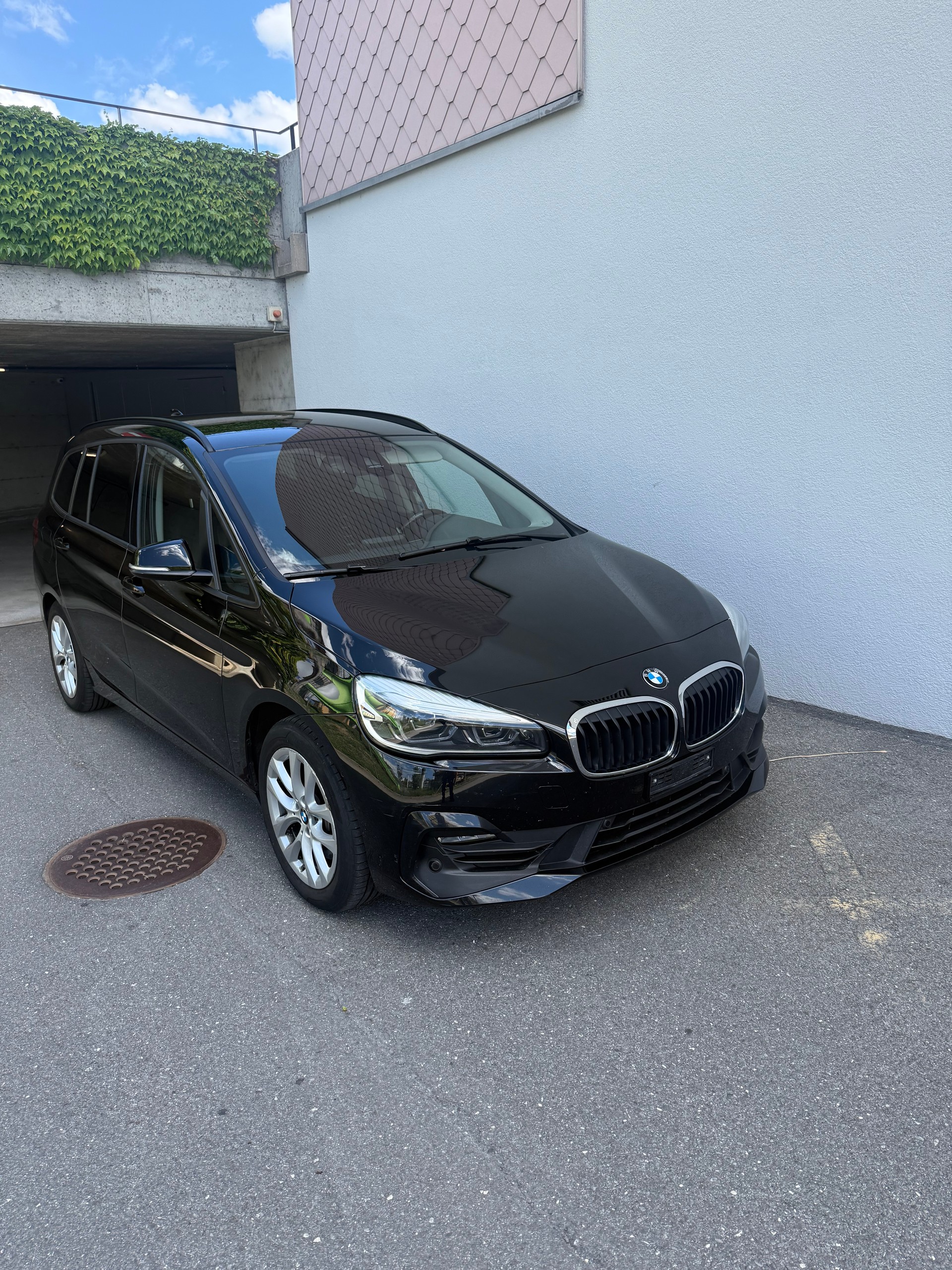 BMW 218d xDrive Gran Tourer Steptronic Luxury Line-image-5