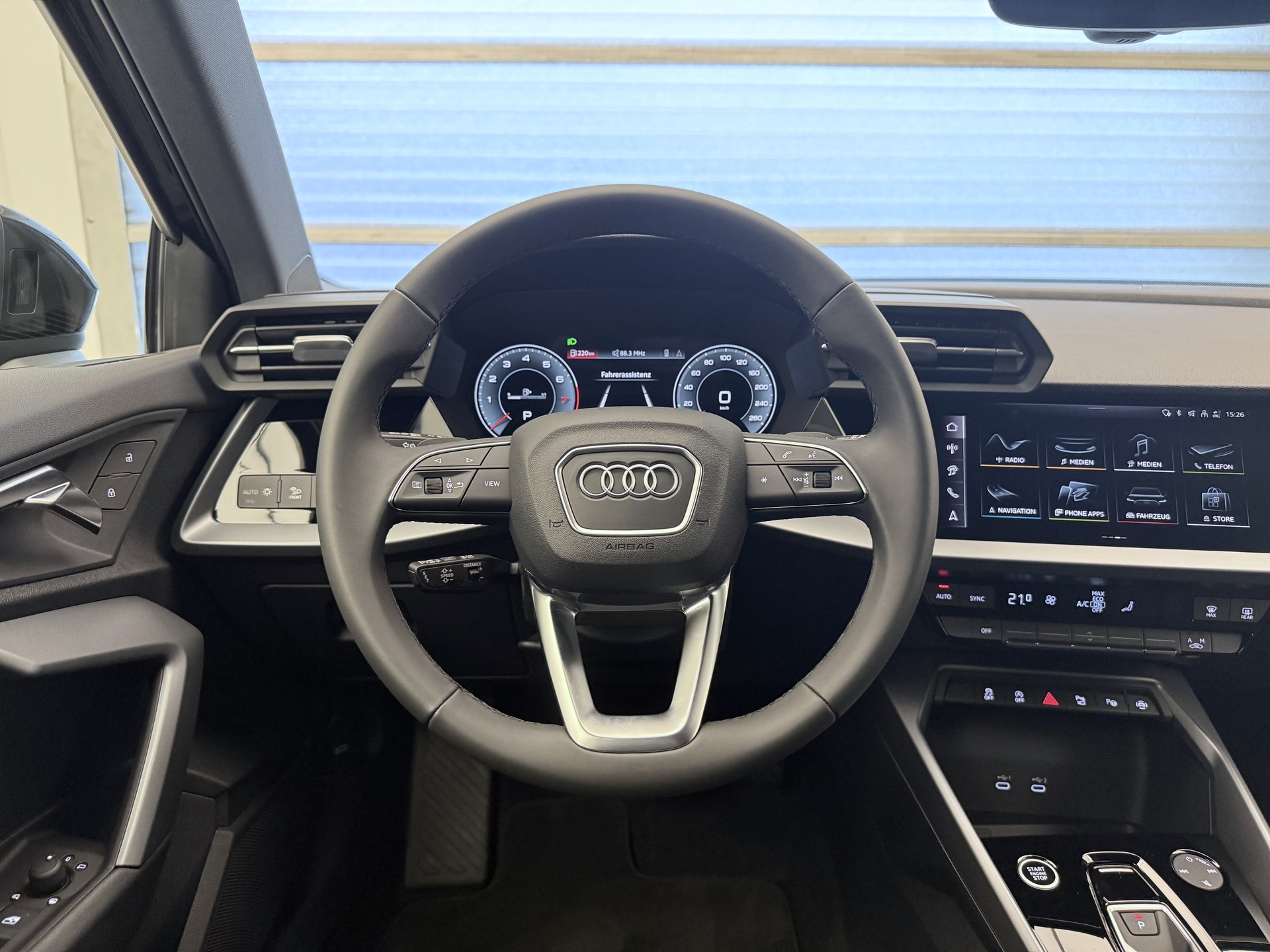 AUDI A3 Sportback TFSI 110 kW Attraction S tronic-image-6