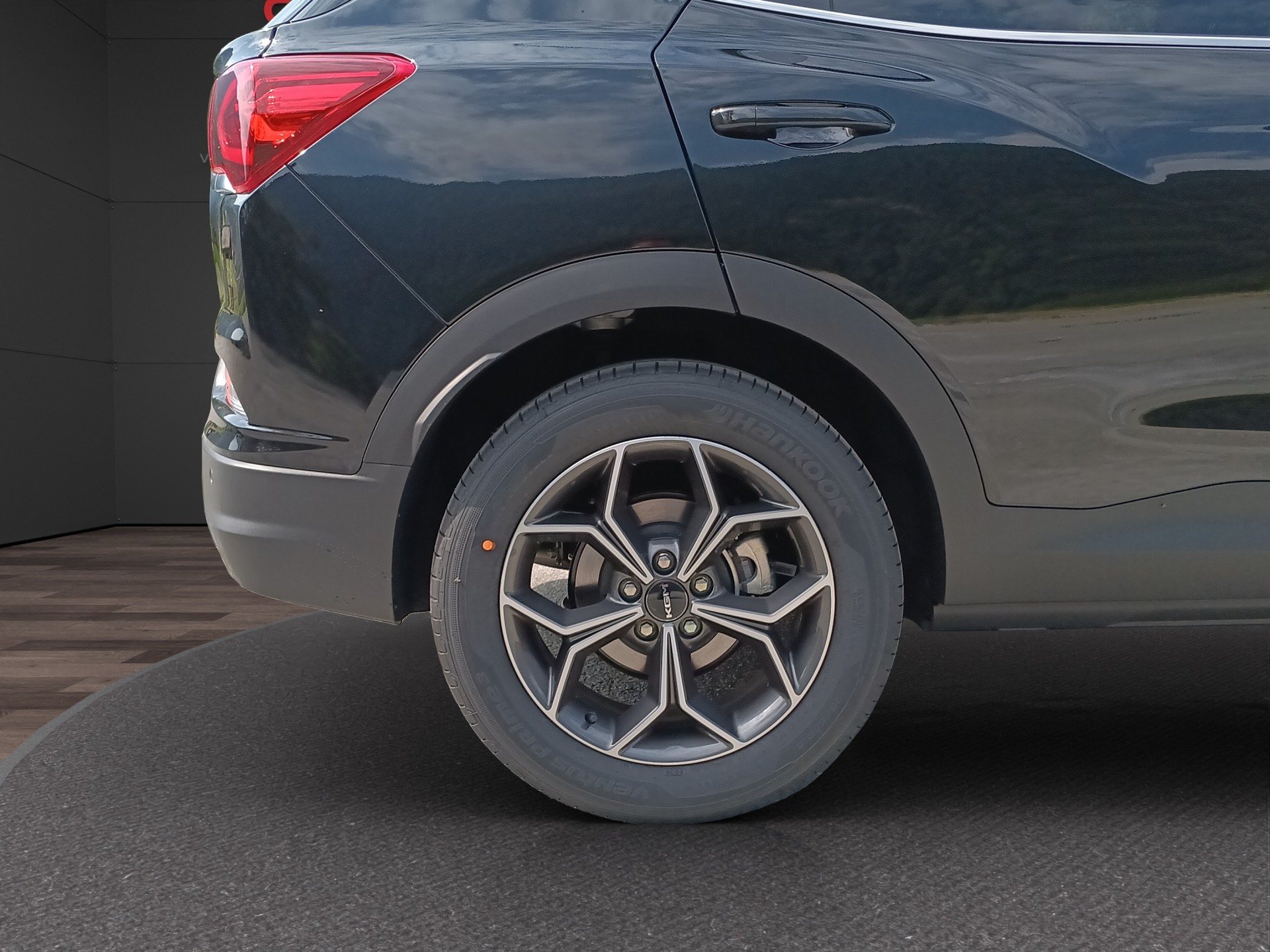 KGM-SsangYong Korando 1.5 T GDI Titanium 4WD Automat-image-17