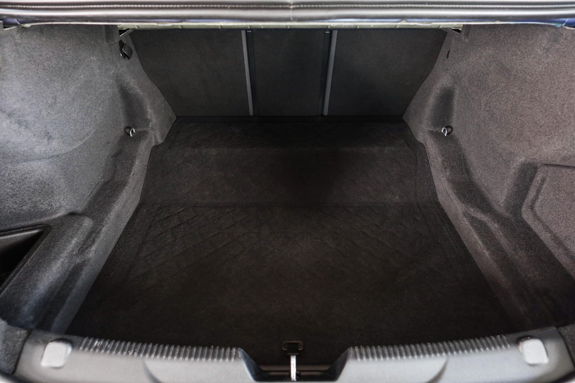 JAGUAR XE 20d Prestige Automat-image-25