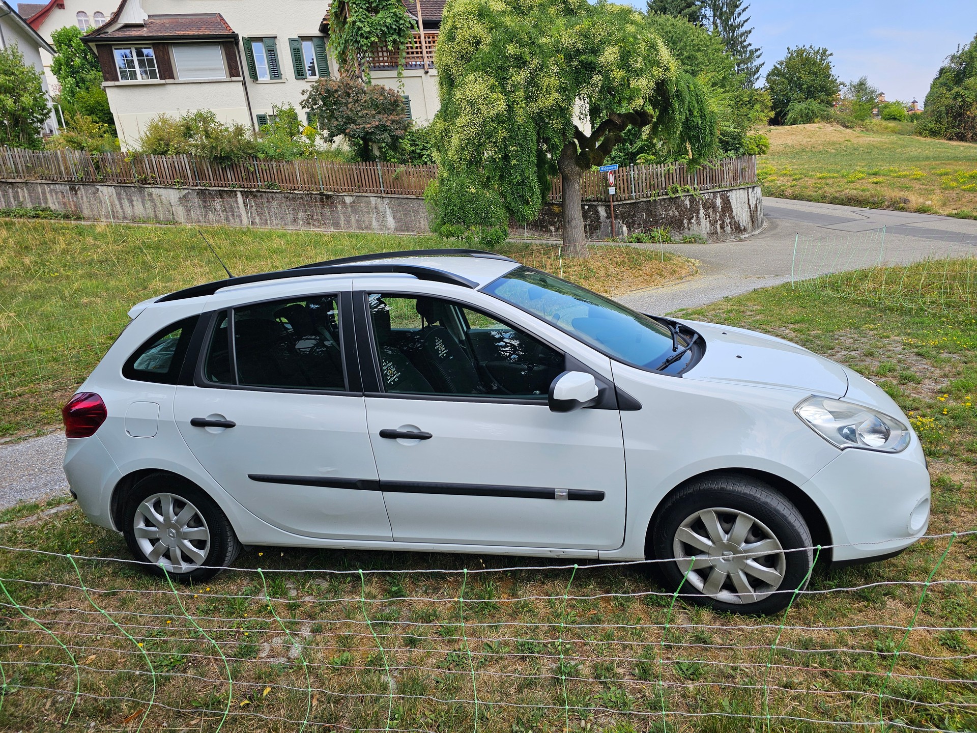 RENAULT 1.2 16V 75 Expression-image-1