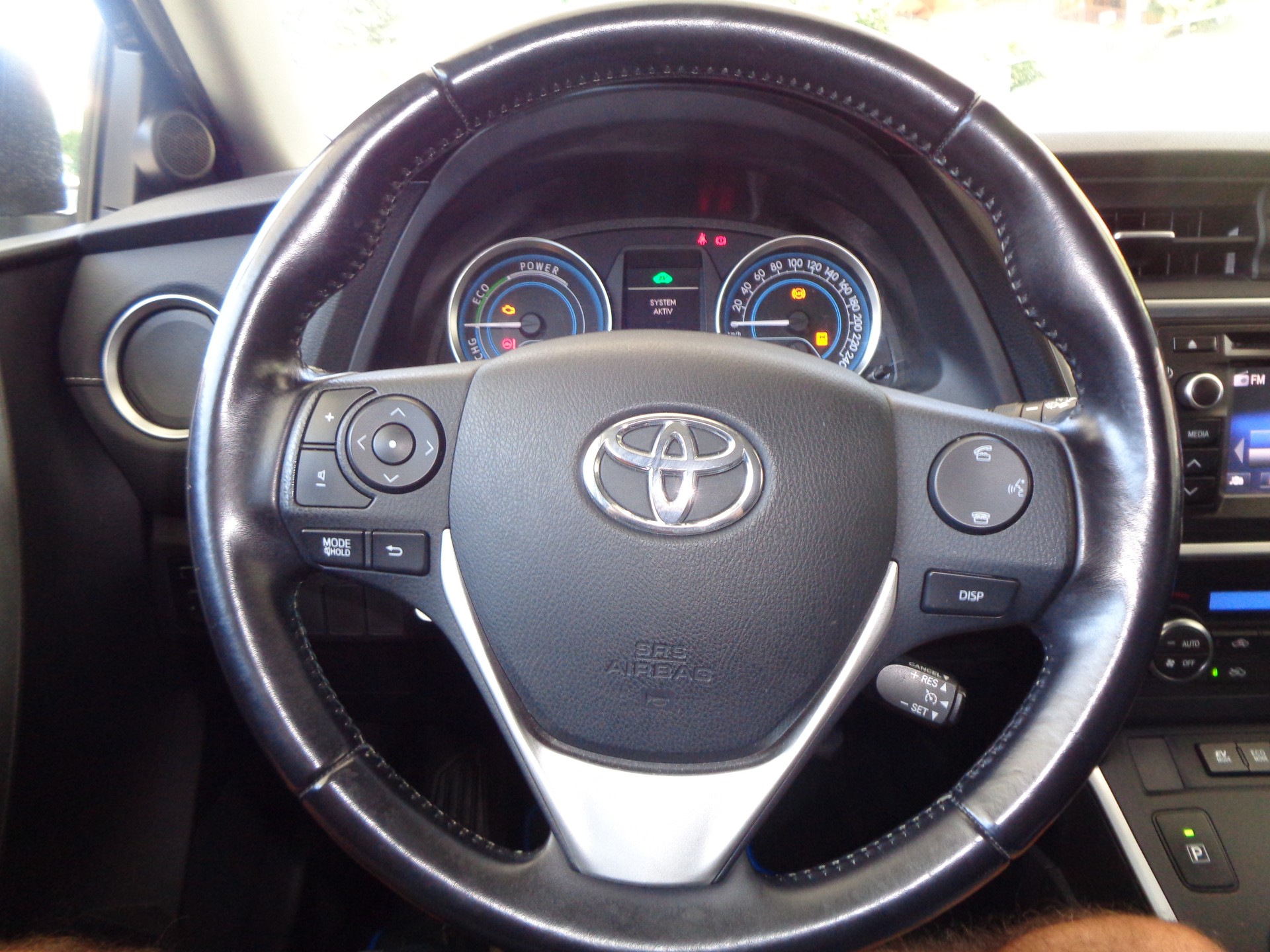 TOYOTA Auris 1.8 16V HSD Linea Trend-image-10