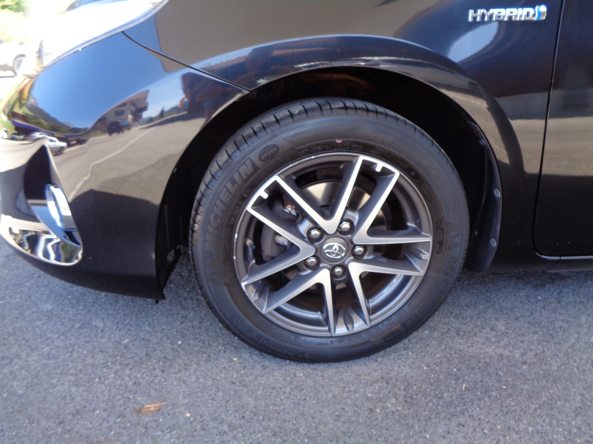 TOYOTA Auris 1.8 16V HSD Linea Trend-image-3