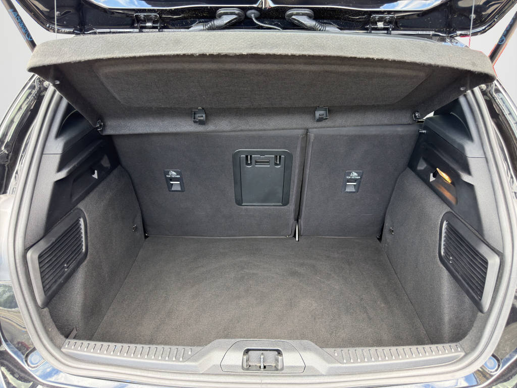 FORD Focus 1.0i EcoB Hybrid 125 ST-Line X-image-14