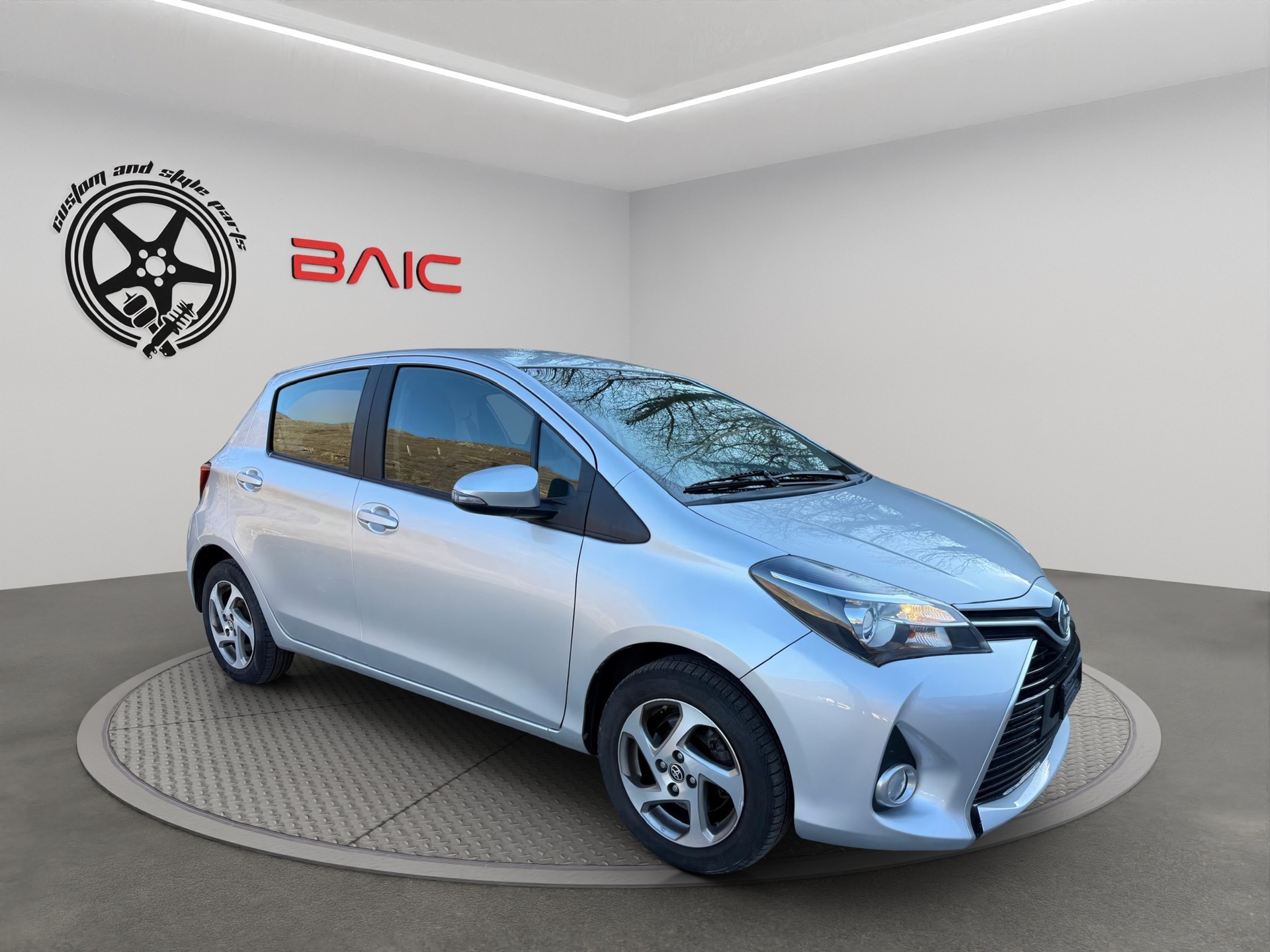 TOYOTA Yaris 1.5 VVT-i Hybrid Trend e-CVT-image-2