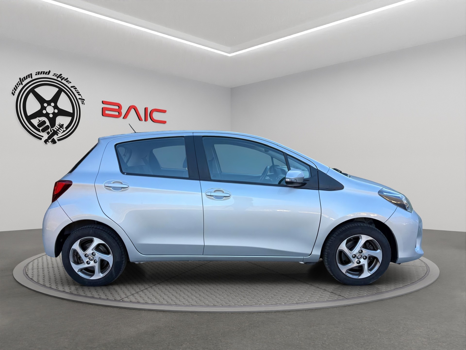 TOYOTA Yaris 1.5 VVT-i Hybrid Trend e-CVT-image-3
