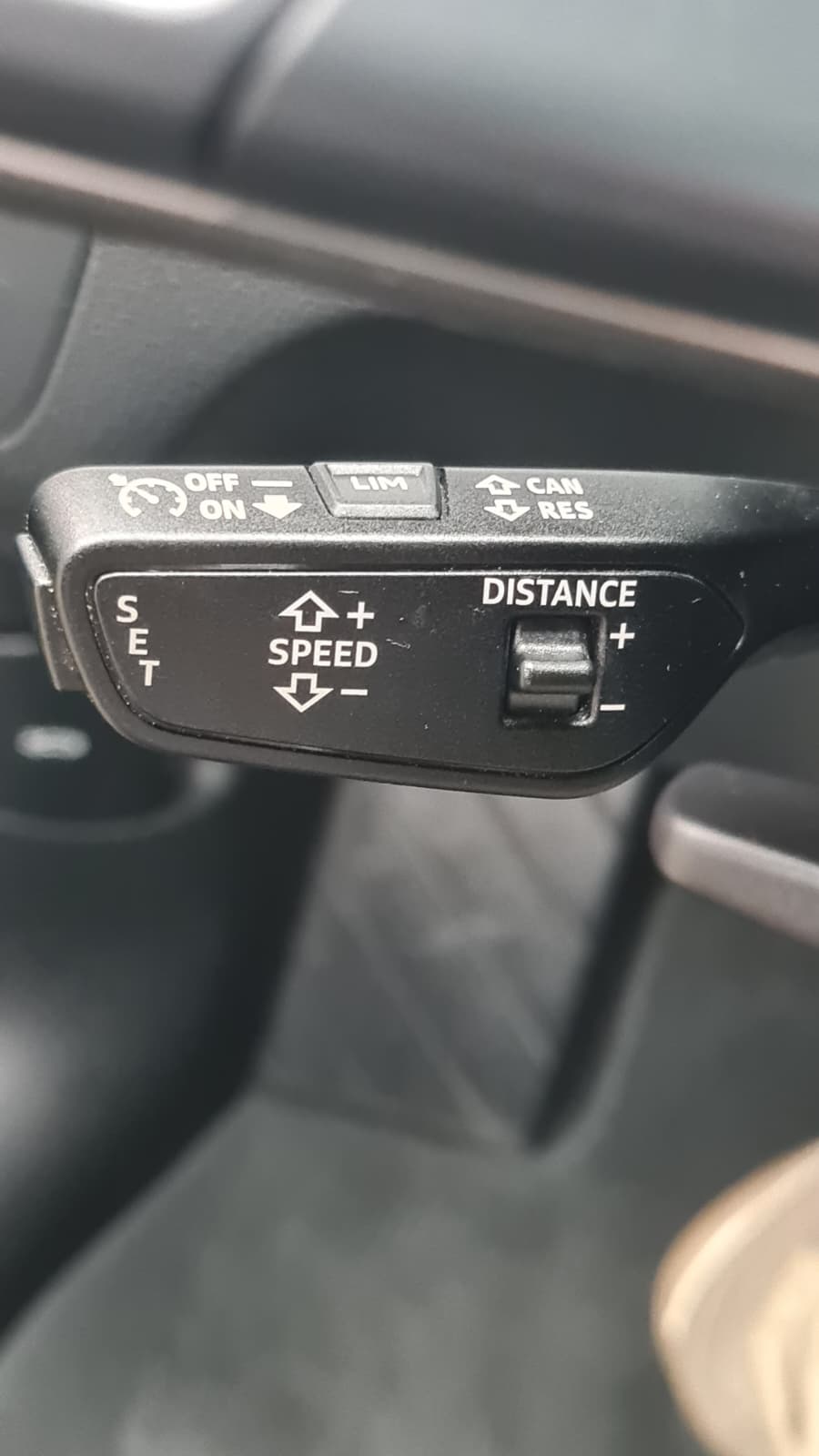 AUDI Q5 40 TDI quattro S-tronic ** Virtual Cokpit Plus ** Leder sitze ** PR-Glassdach ** RF-Kamera** Fahrer Assistens Paket **-image-9