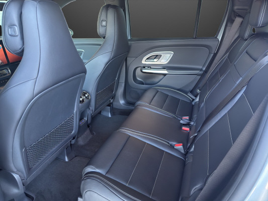MERCEDES-BENZ GLB 200 4Matic 8G-Tronic-image-6