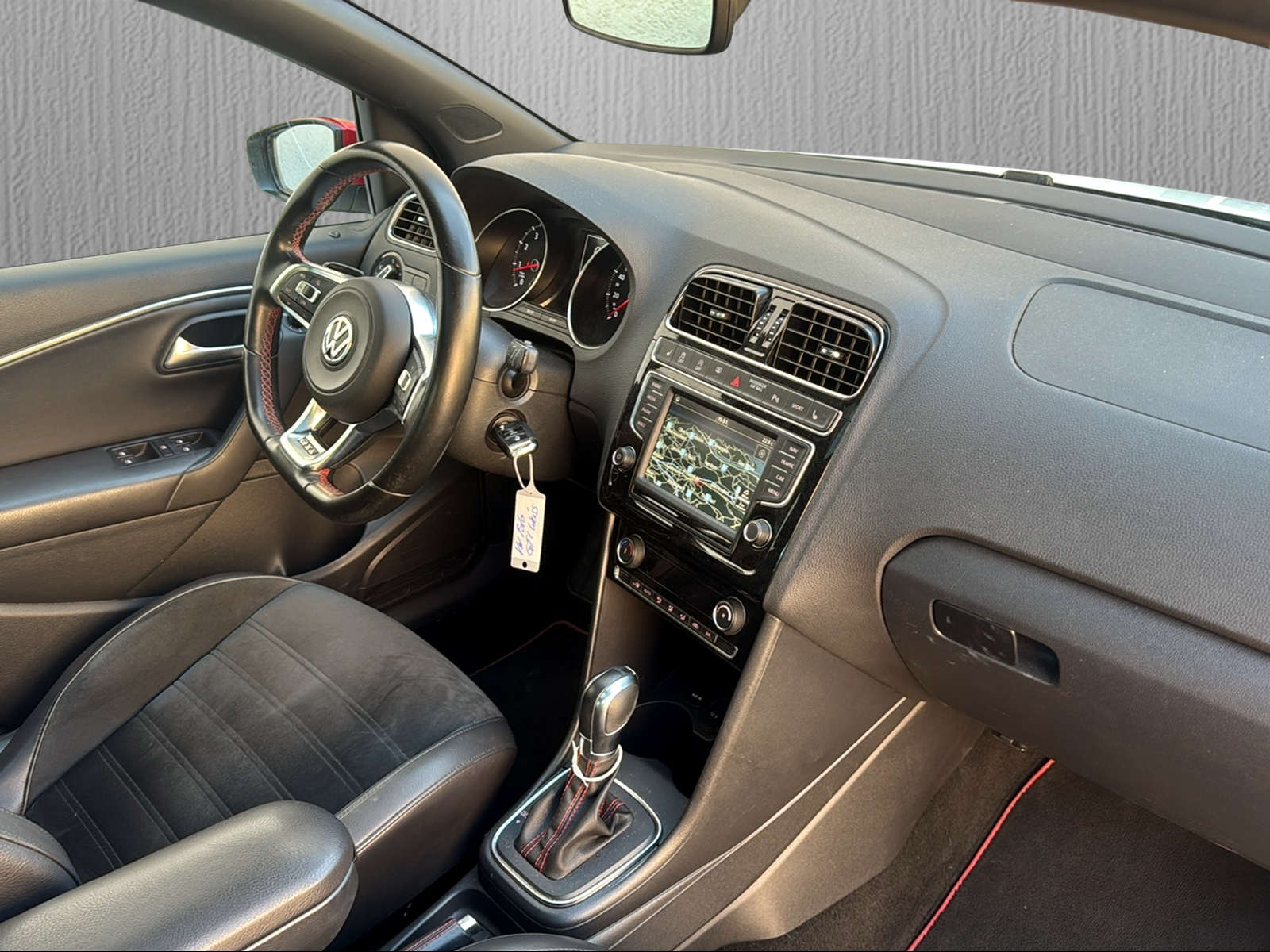 VW Polo 1.8 TSI GTI DSG *Panoramadach*Rückfahrkamera*-image-11