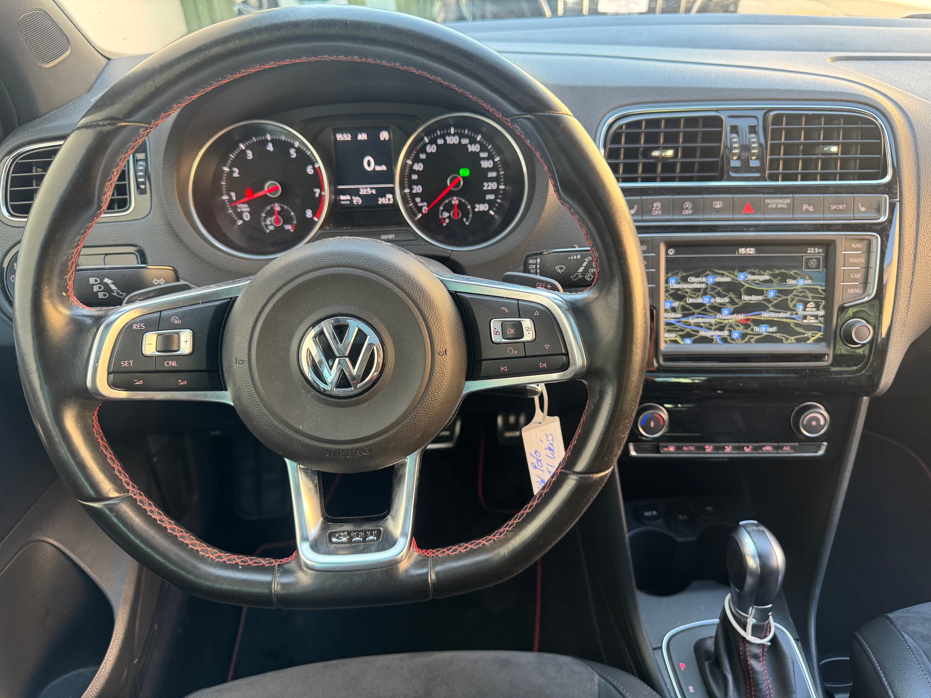 VW Polo 1.8 TSI GTI DSG *Panoramadach*Rückfahrkamera*-image-10