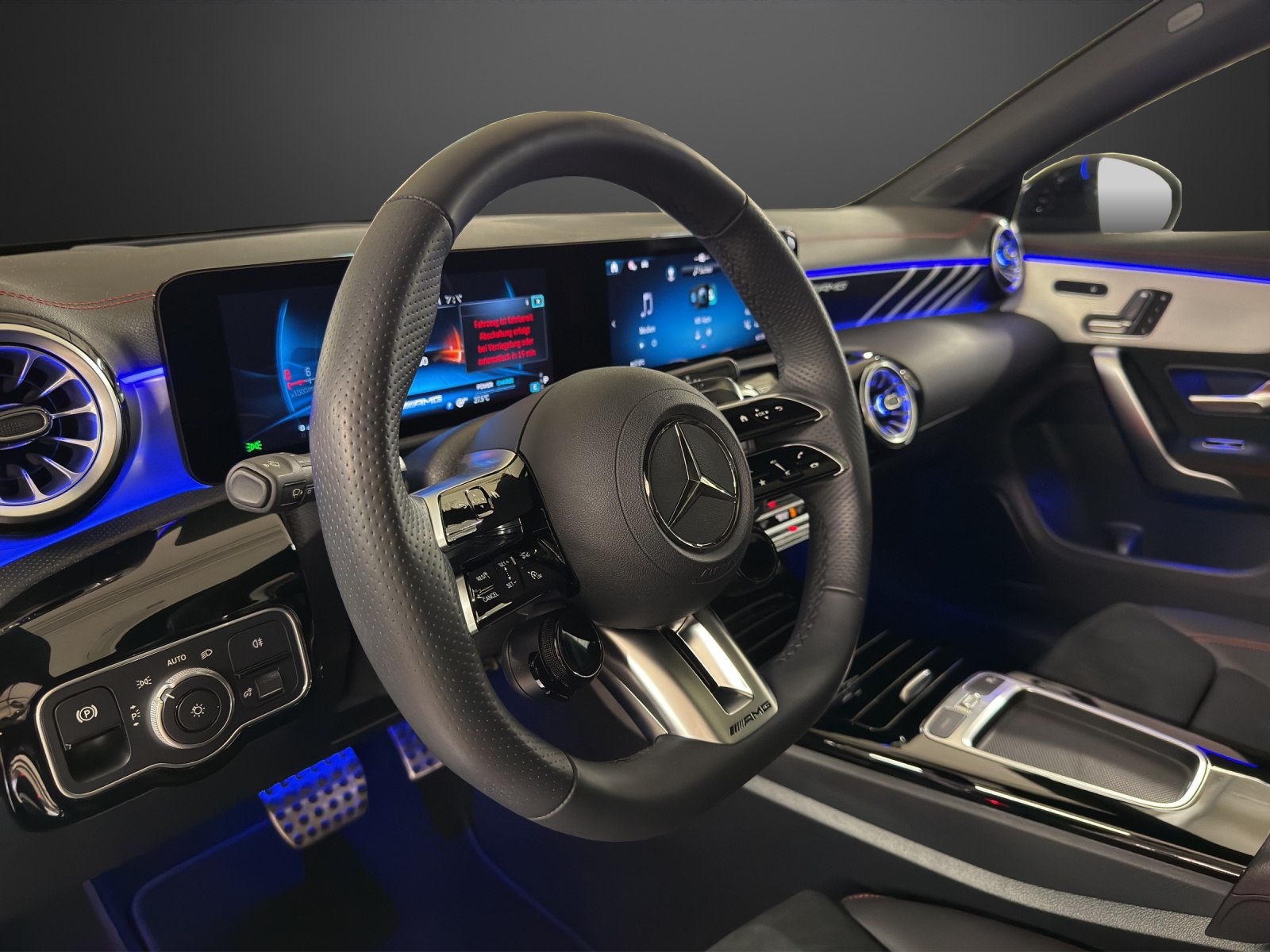 MERCEDES-BENZ CLA 35 AMG 4Matic 8G-DCT-image-13