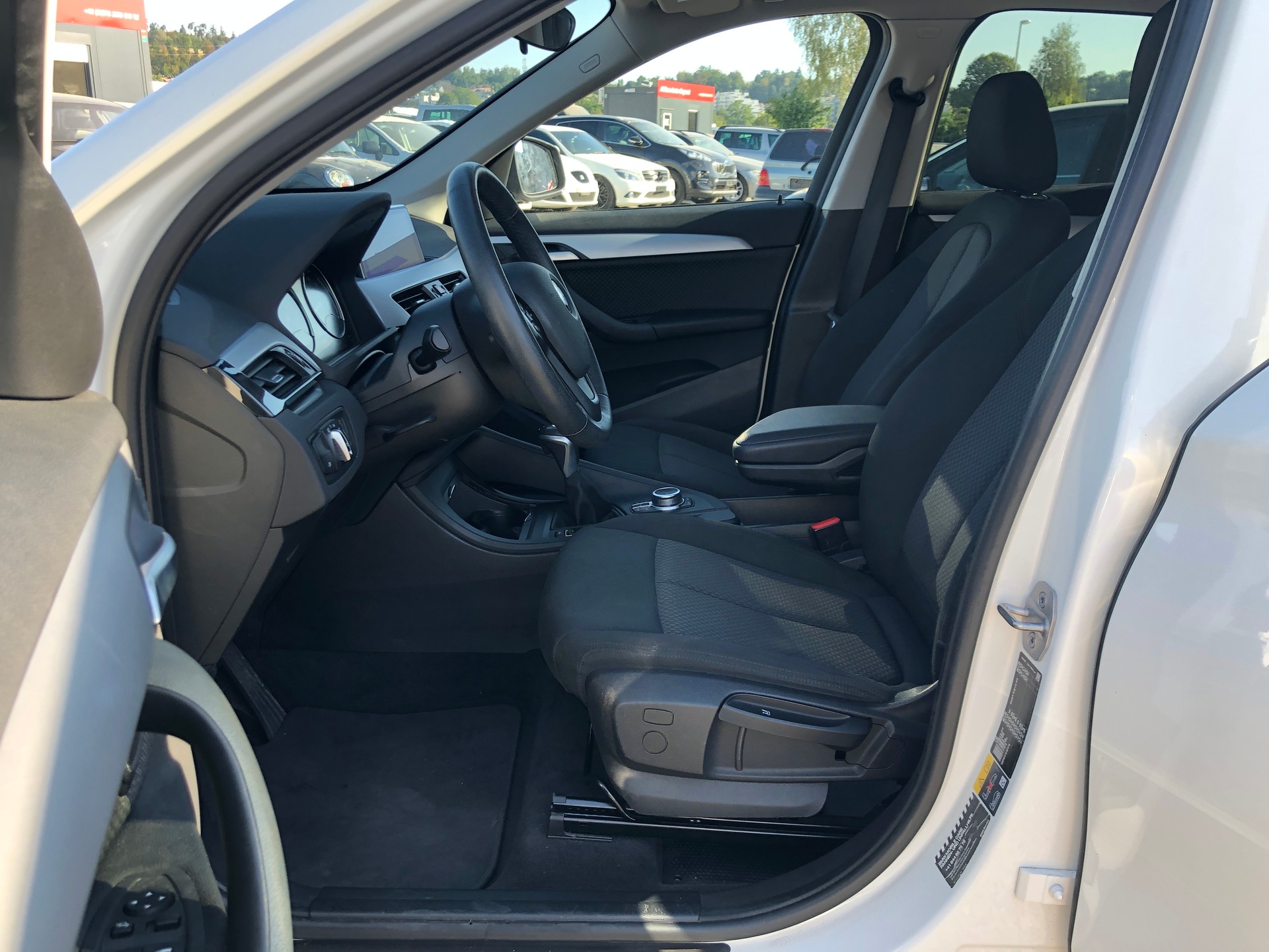 BMW X1 xDrive 25e M Sport Steptronic-image-10