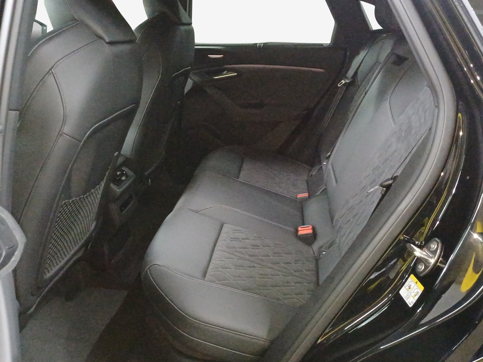 AUDI Q6 Sportback e-tron quattro-image-11