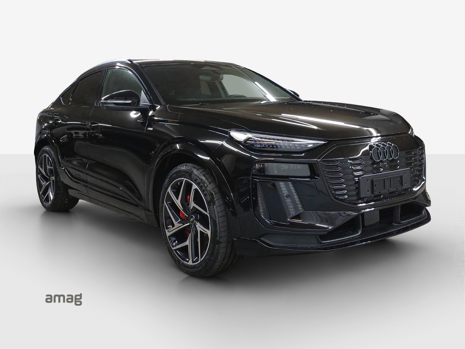 AUDI Q6 Sportback e-tron quattro-image-5