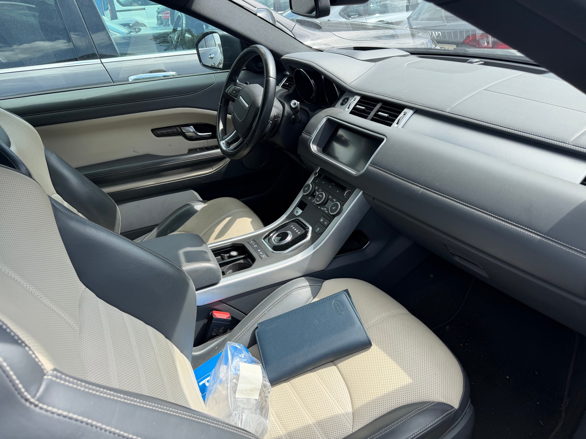 LAND ROVER Range Rover Evoque Conver. 2.0 TD4 HSE Dynamic AT9-image-4