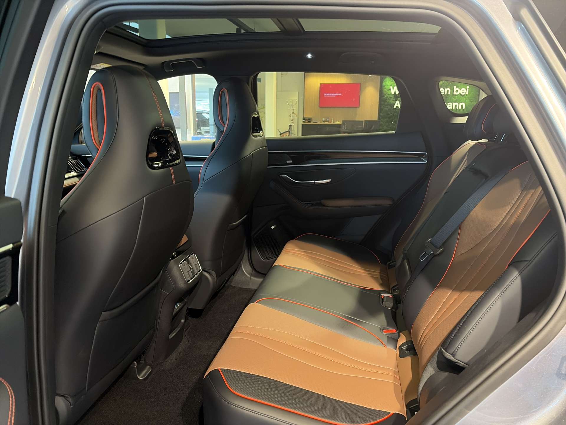 BYD Seal U DM-i PHEV Design AWD 324PS Automat-image-6