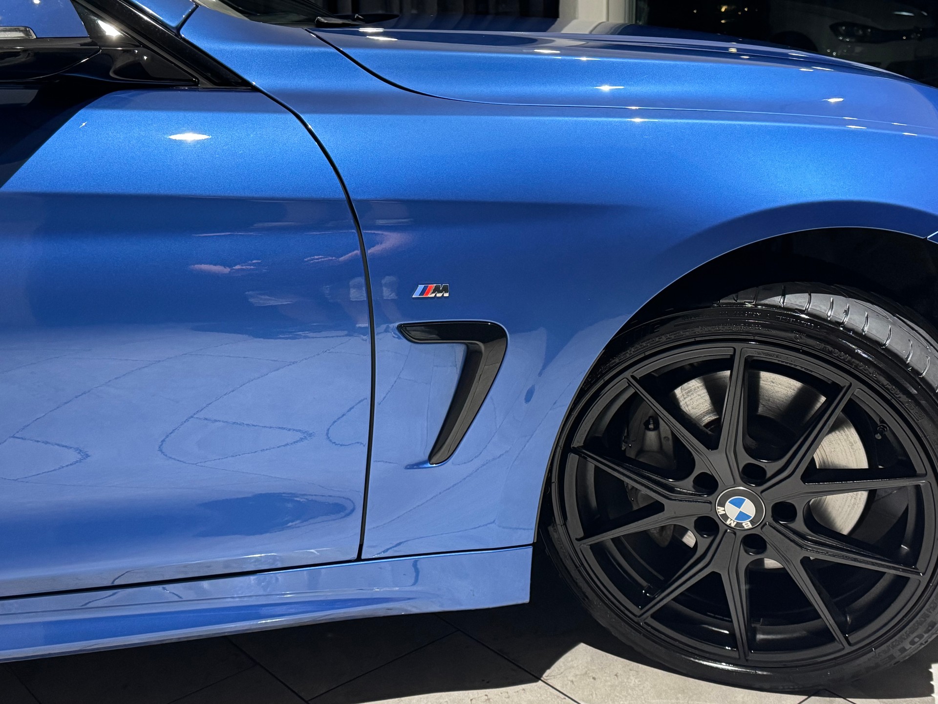 BMW 440i Cabriolet xDrive M Sport Individual Steptronic | 1.Hand | CH |-image-17