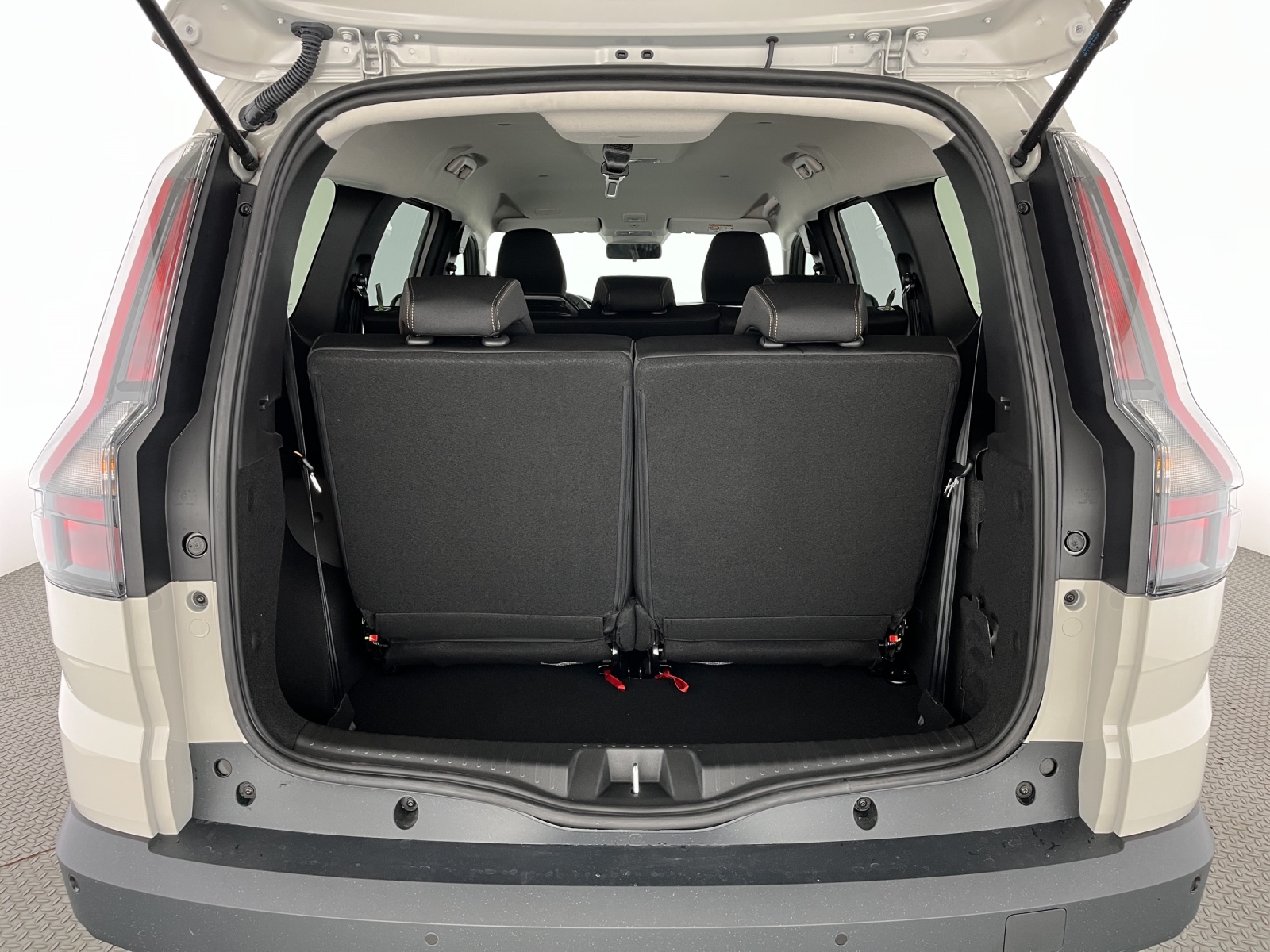DACIA Jogger 1.8 Hybrid Extreme 7P-image-17