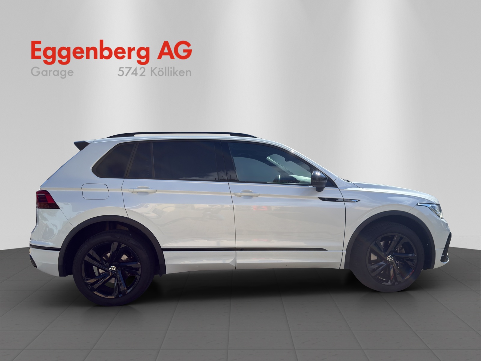 VW Tiguan 2.0TSI R-Line 4Motion DSG, 8-fach bereift-image-5