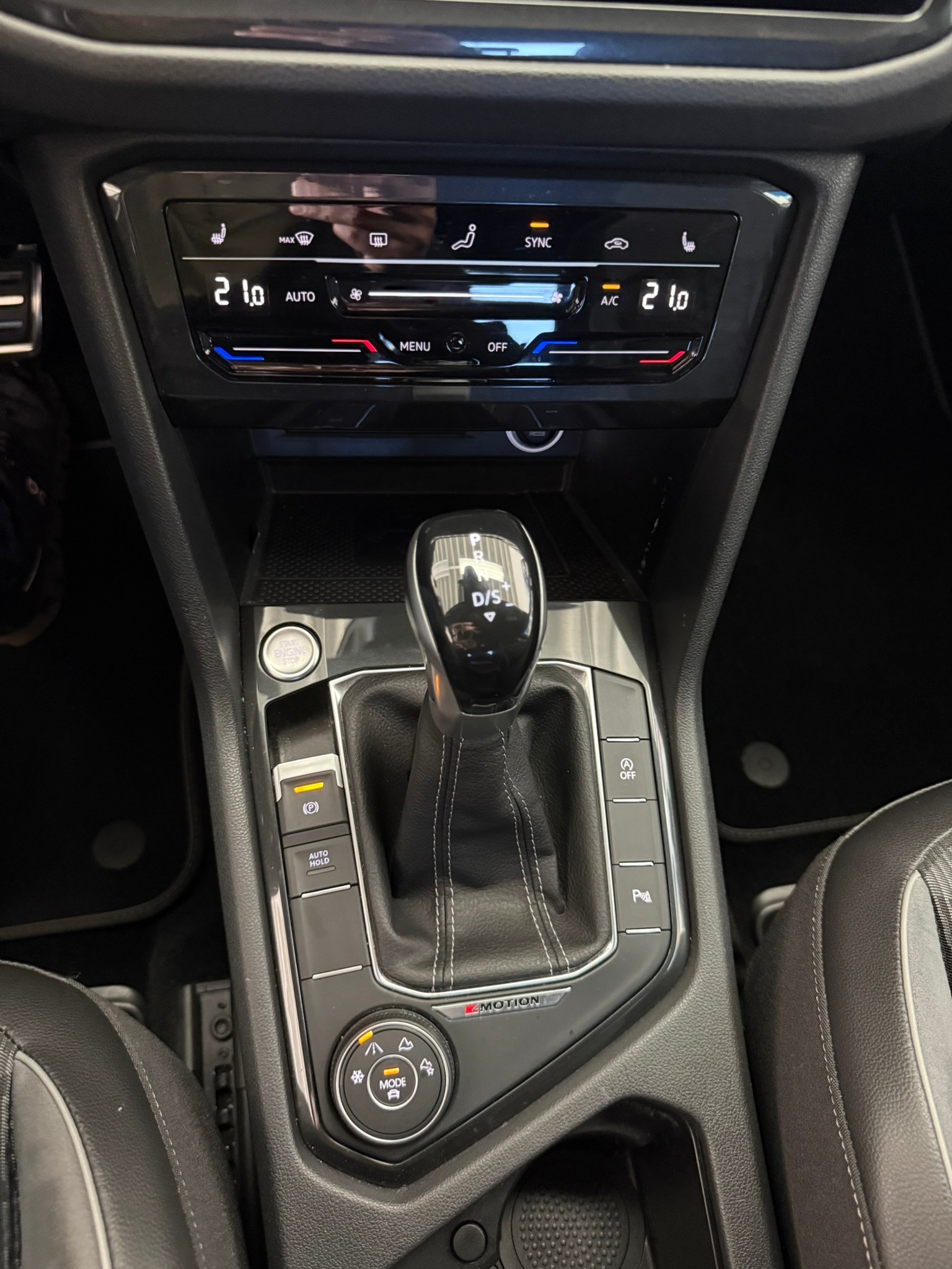 VW Tiguan 2.0TSI R-Line 4Motion DSG, 8-fach bereift-image-14