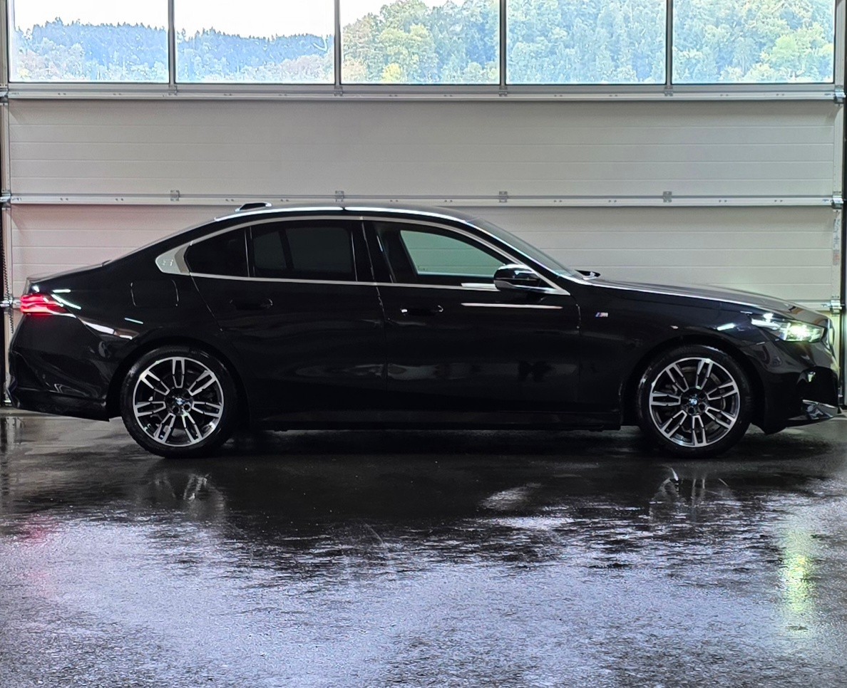 BMW 520d 48V M Sport Steptronic *Abstandsregler*CarPlay/AndroidAuto*Elektrische- Sitzheizung*Rückfahrkamera*-image-5