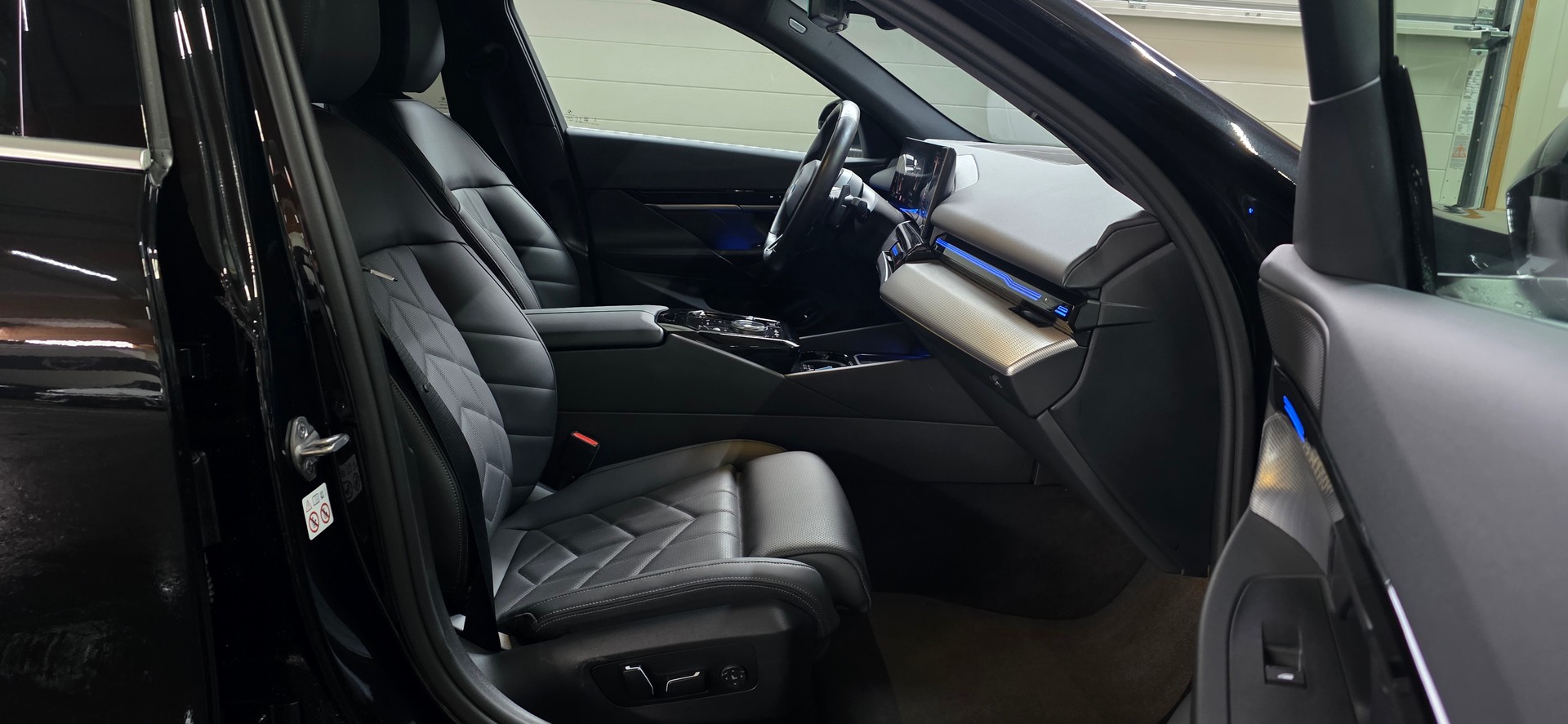 BMW 520d 48V M Sport Steptronic *Abstandsregler*CarPlay/AndroidAuto*Elektrische- Sitzheizung*Rückfahrkamera*-image-26