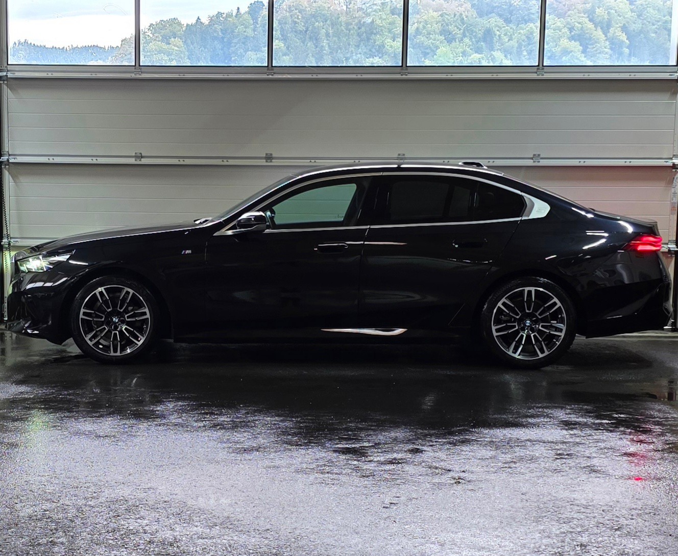 BMW 520d 48V M Sport Steptronic *Abstandsregler*CarPlay/AndroidAuto*Elektrische- Sitzheizung*Rückfahrkamera*-image-1