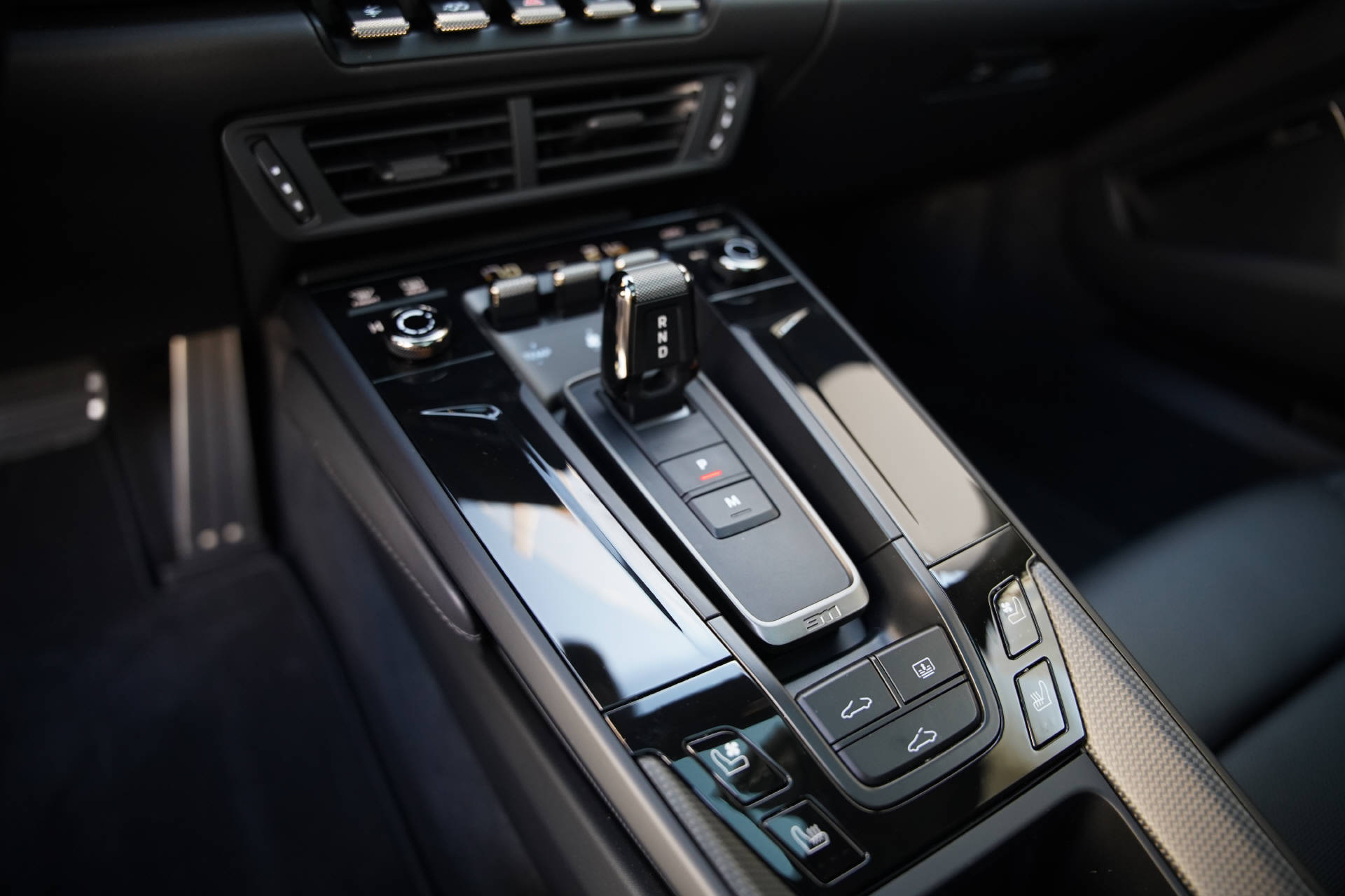 PORSCHE 911 Turbo S-image-13
