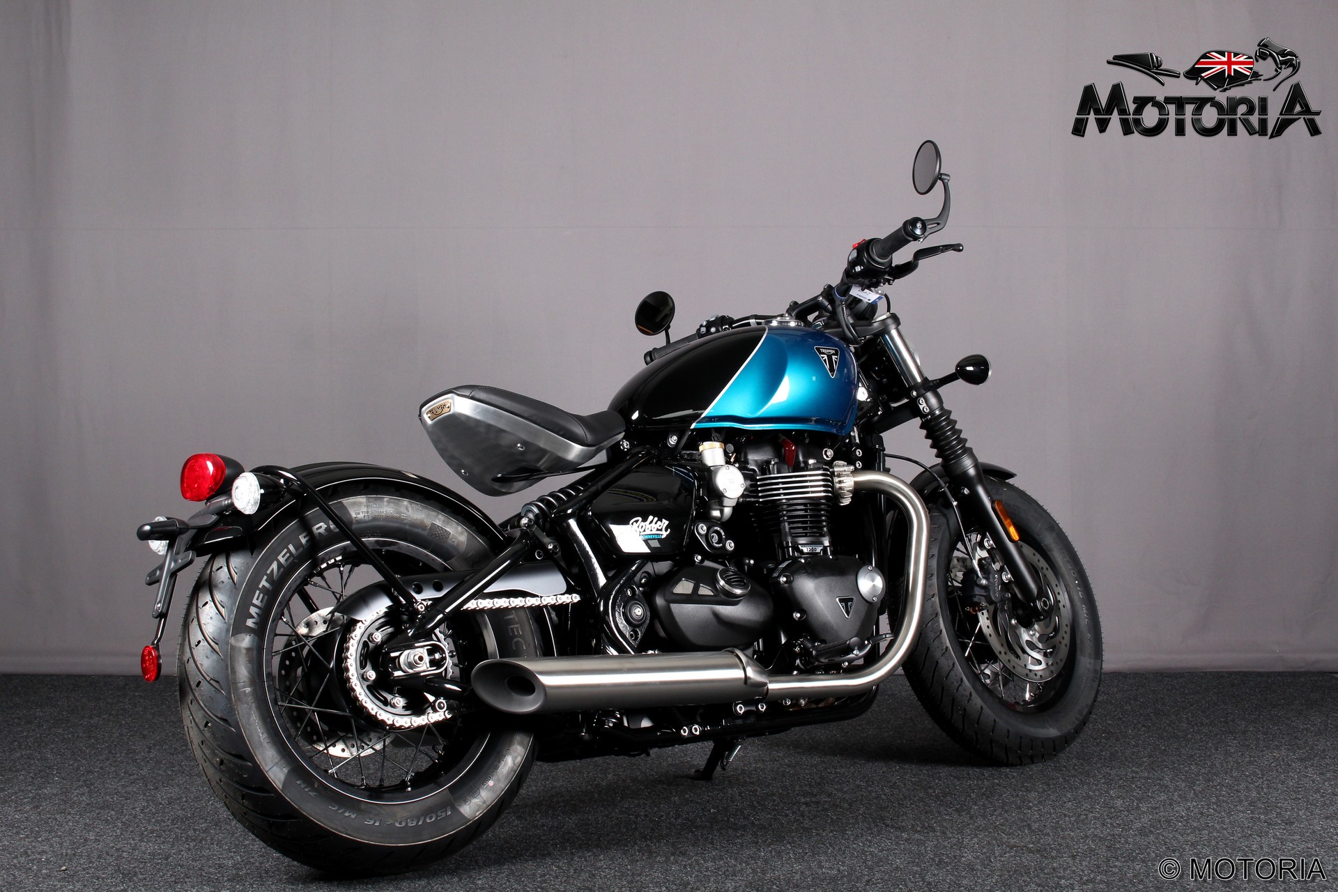 TRIUMPH Bonneville 1200 Bobber (MY26 35kW möglich)-showroom-element-2