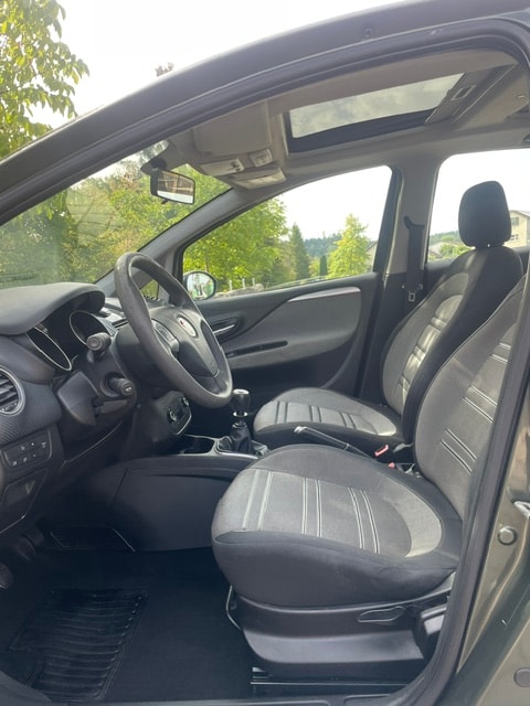 FIAT Punto Evo 1.4 16V Dynamic-image-13