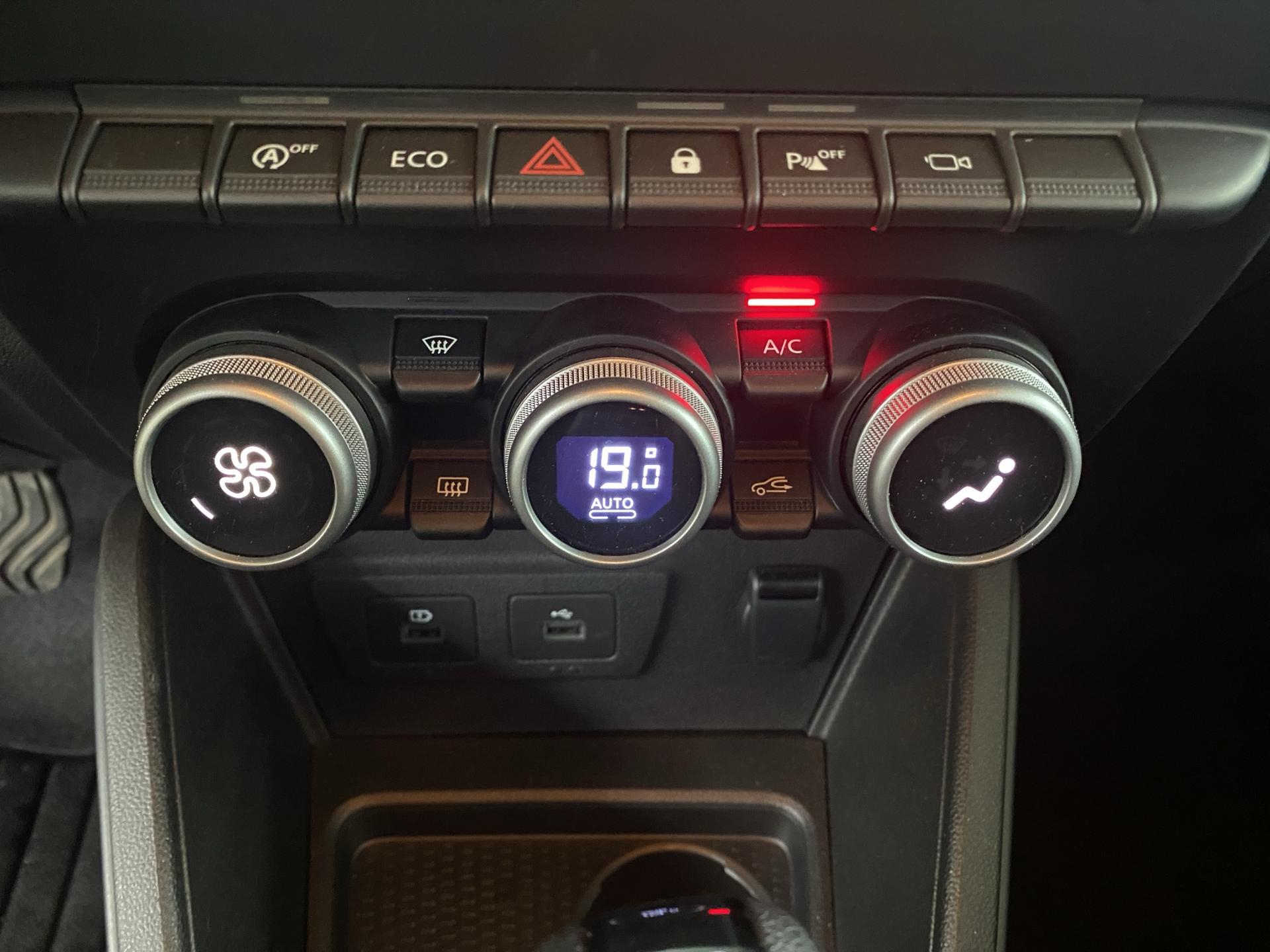 DACIA Duster TCe 150 Extreme EDC 4x2-image-17