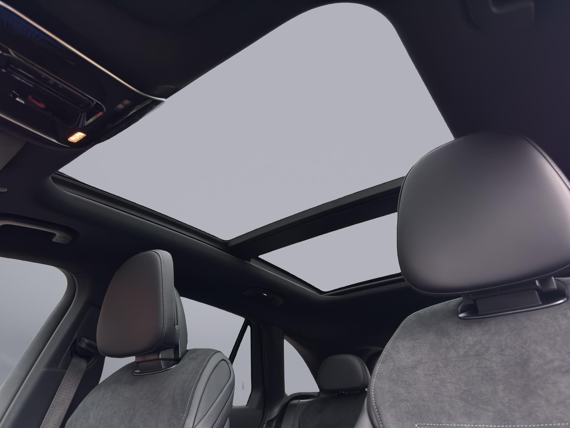 MERCEDES-BENZ GLC 220 d AMG Line 4matic-image-19