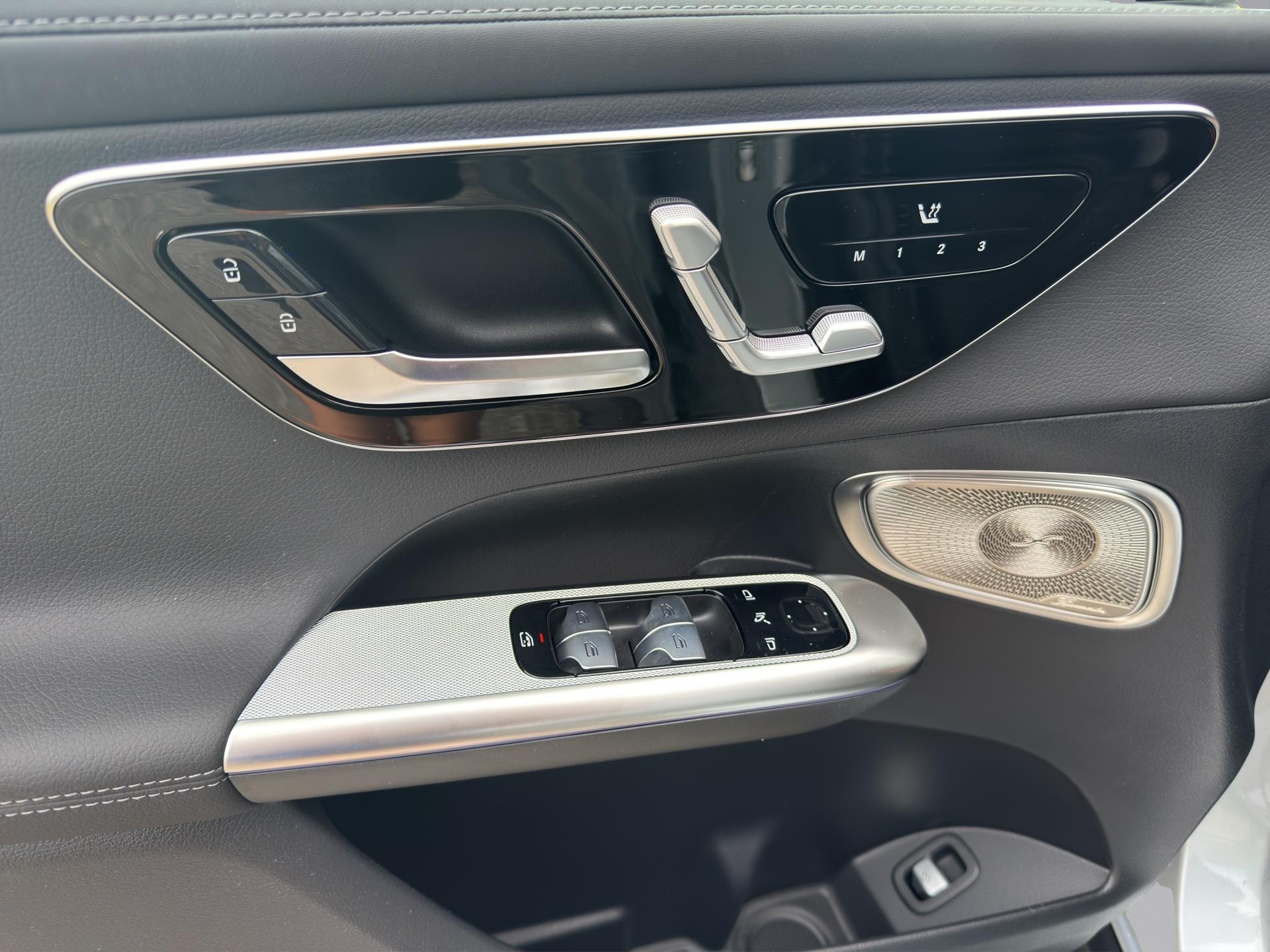MERCEDES-BENZ GLC 220 d AMG Line 4matic-image-10