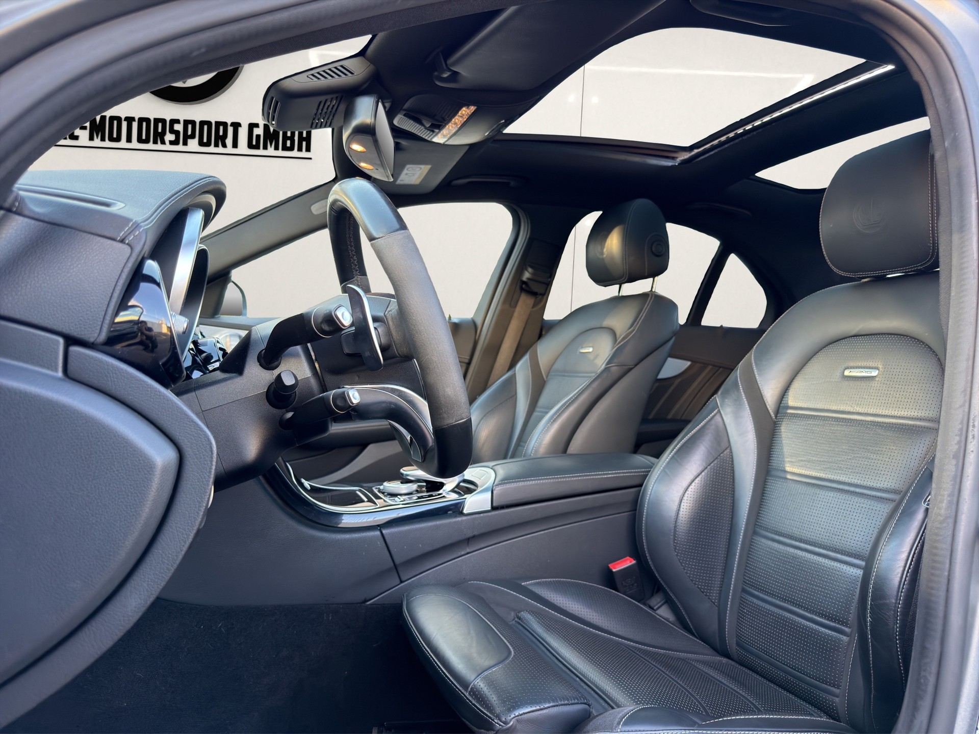 MERCEDES-BENZ C 63 S AMG Speedshift-image-8