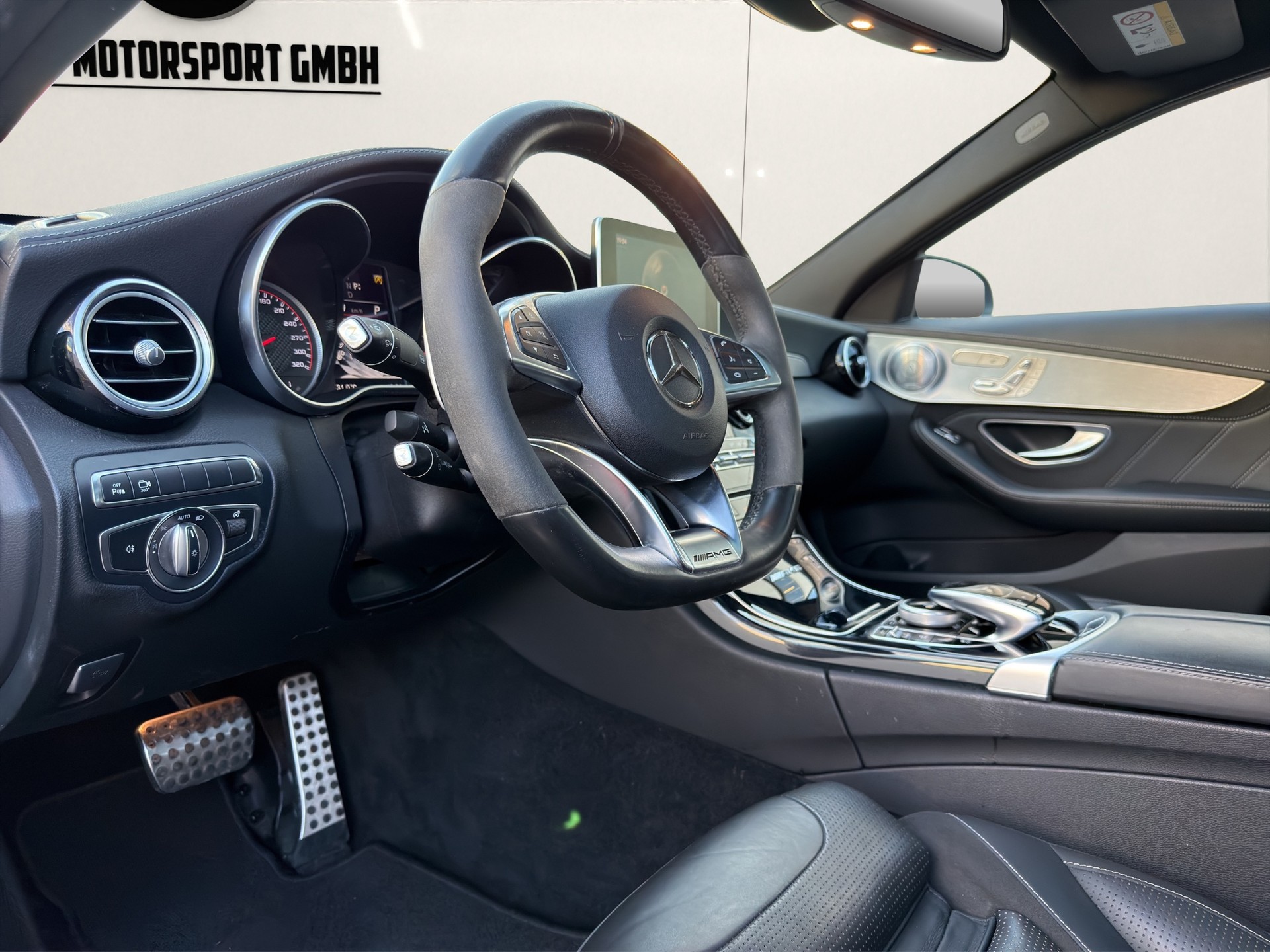 MERCEDES-BENZ C 63 S AMG Speedshift-image-14