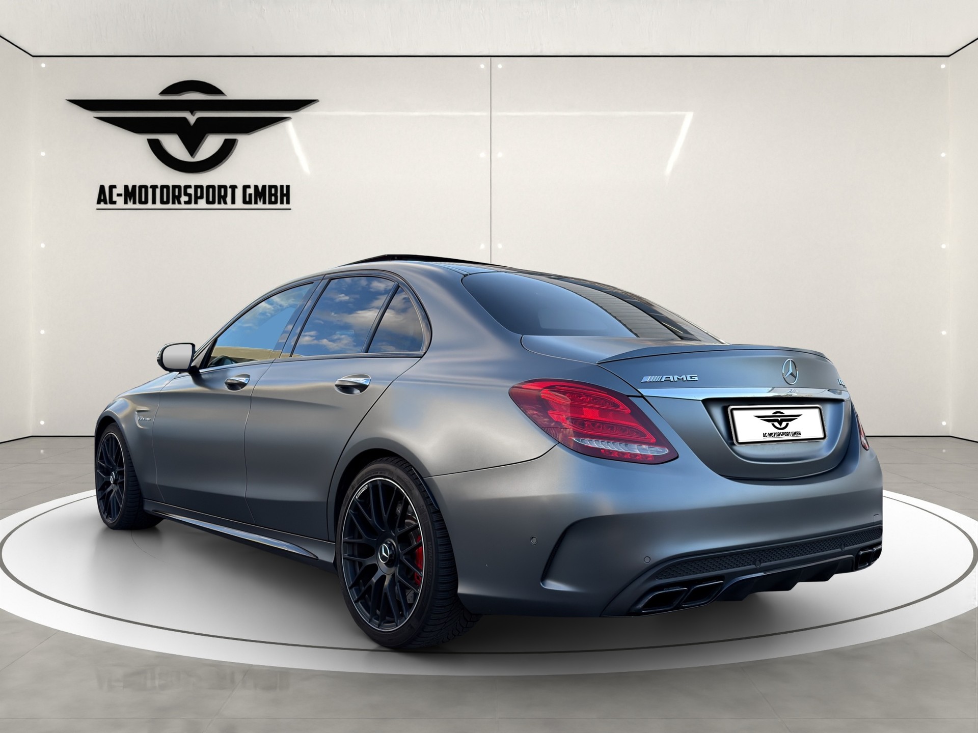 MERCEDES-BENZ C 63 S AMG Speedshift-image-2