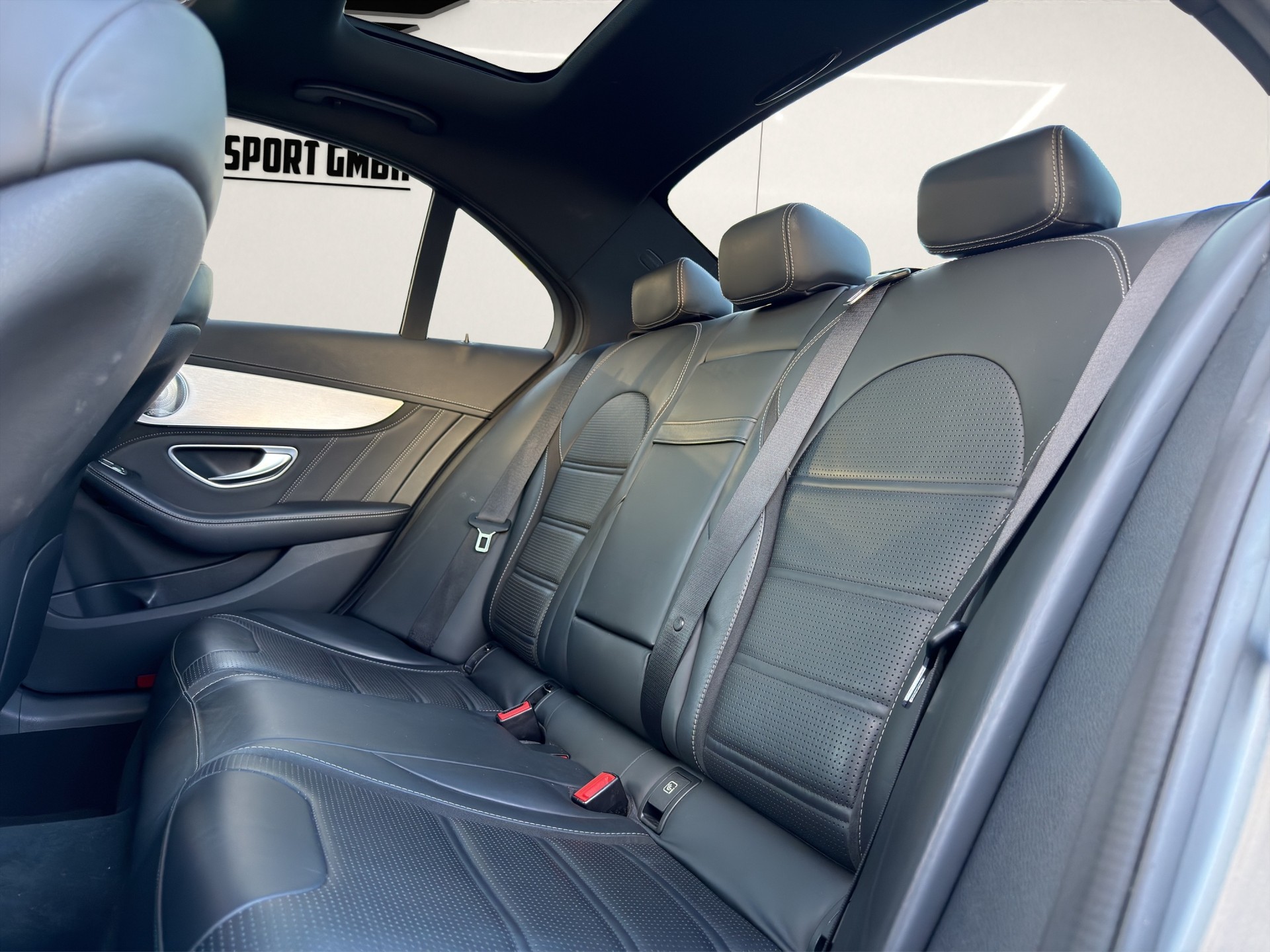 MERCEDES-BENZ C 63 S AMG Speedshift-image-11
