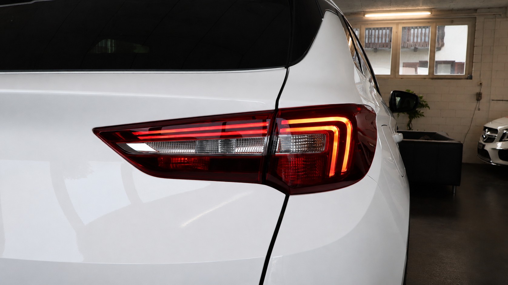 OPEL Grandland X 1.6 TP Excellence Automatik-image-20