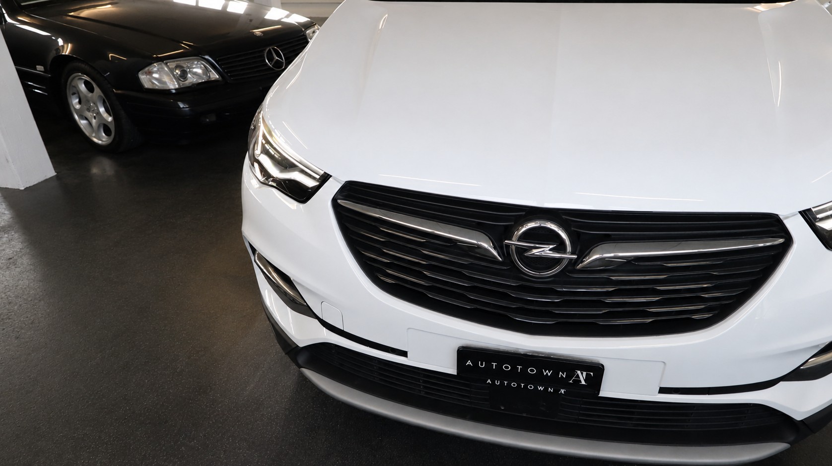 OPEL Grandland X 1.6 TP Excellence Automatik-image-17