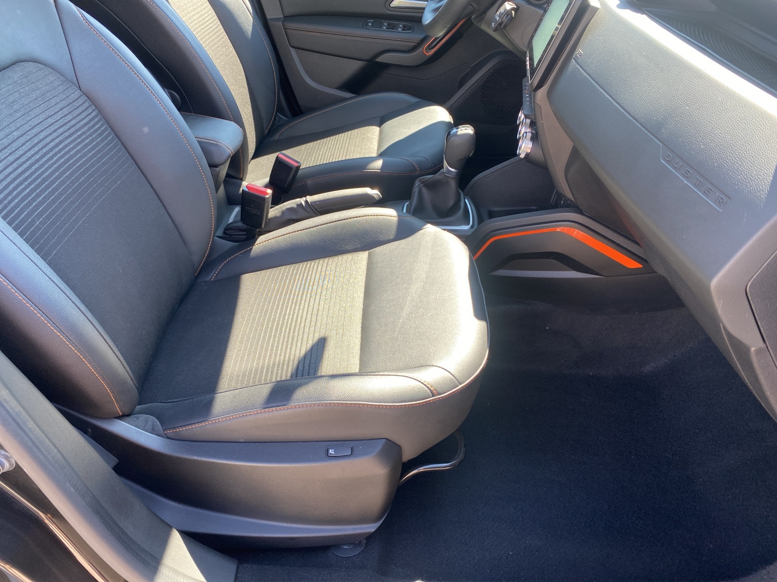DACIA Duster TCe 150 Extreme EDC 4x2-image-11