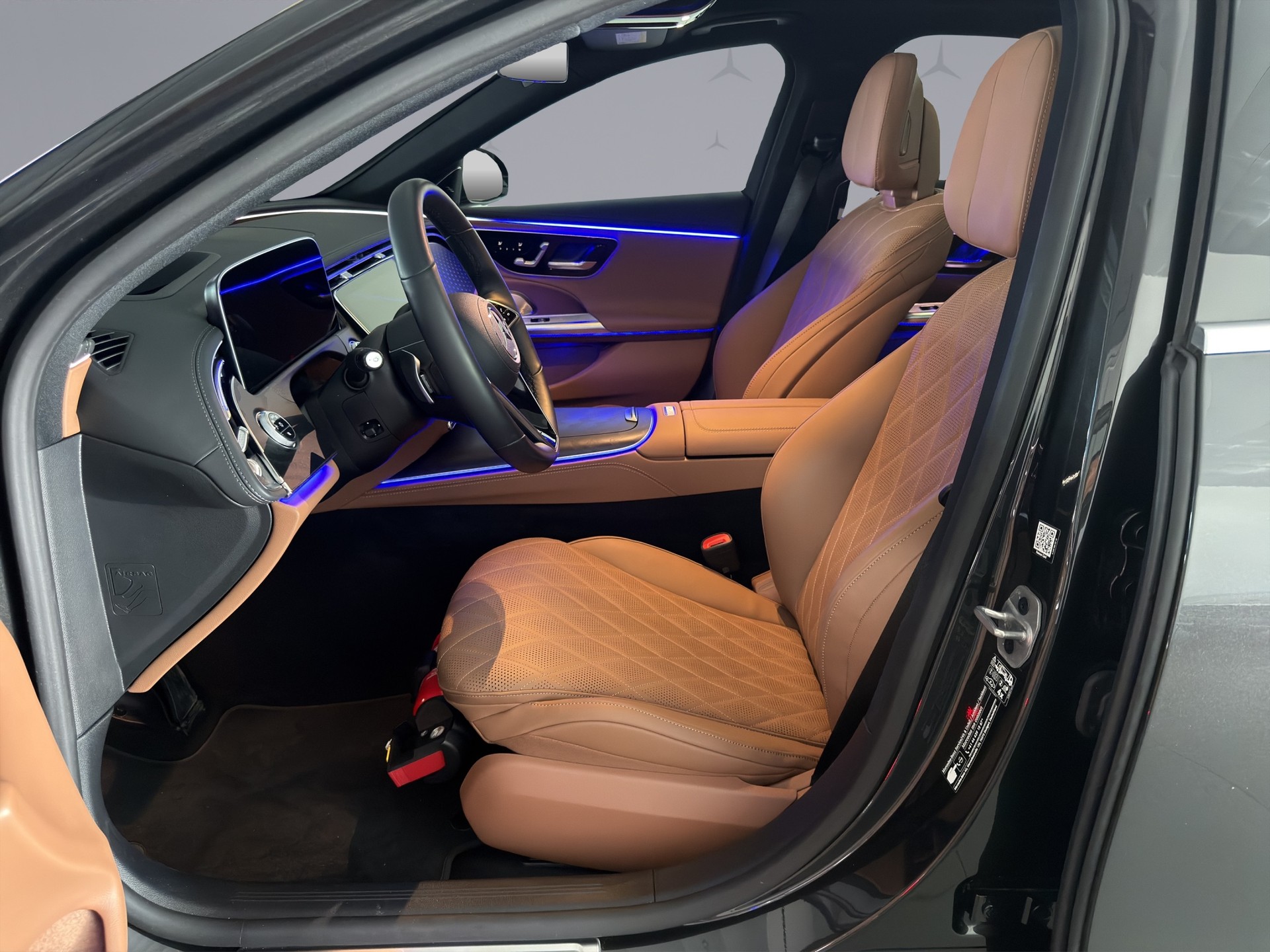 MERCEDES-BENZ E 450 Exclusive 4matic-image-8