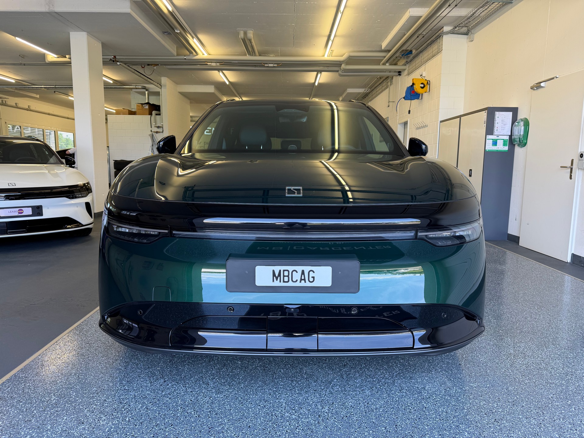 ZEEKR 7X 100kWh Privilege AWD, Comfort & Cockpitpaket, "Forest Green" 10J / 200'000km Werksgarantie-image-3