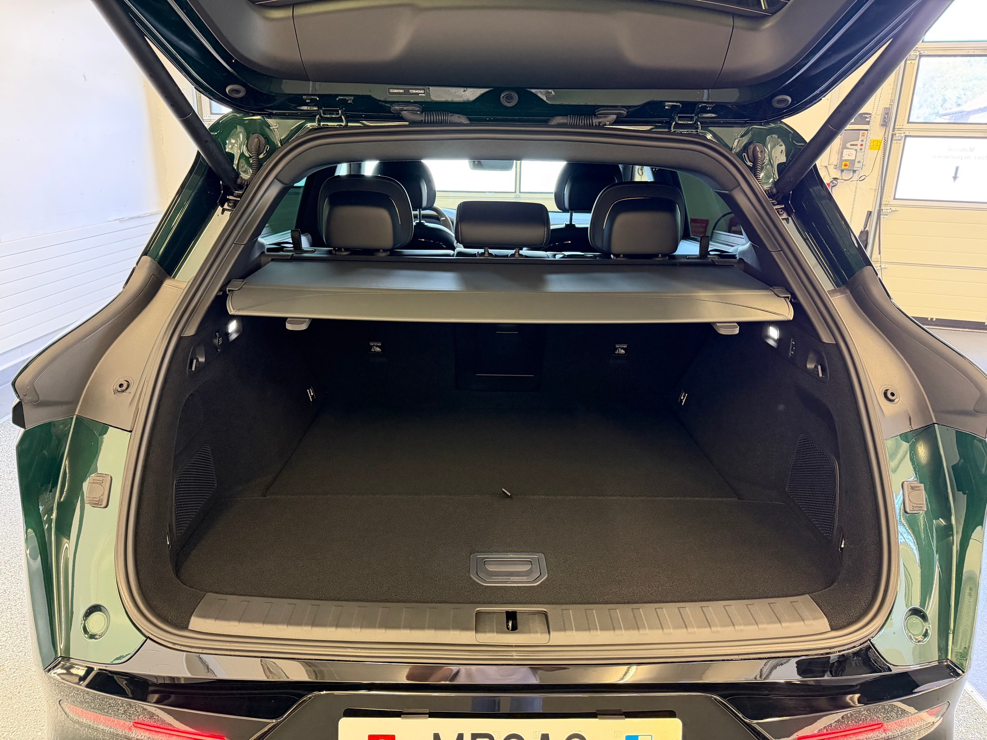 ZEEKR 7X 100kWh Privilege AWD, Comfort & Cockpitpaket, "Forest Green" 10J / 200'000km Werksgarantie-image-9