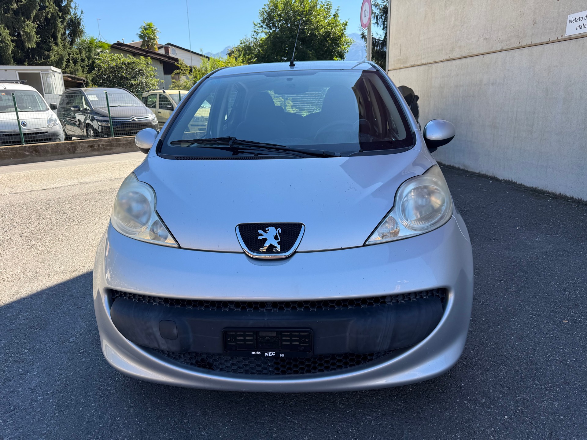 PEUGEOT 107 1.0 City Move 2-Tronic-image-2