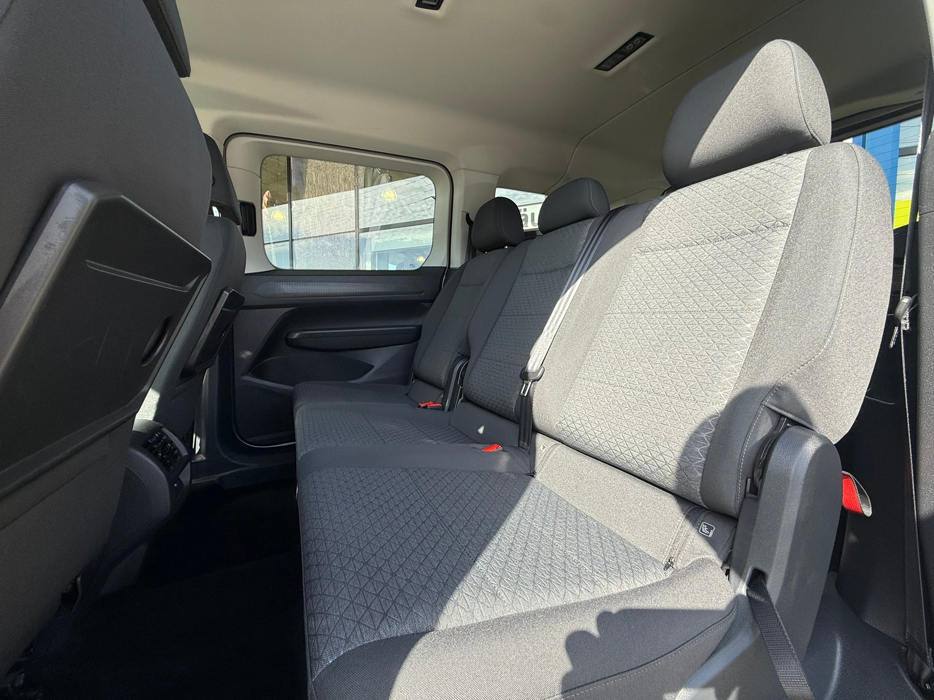 FORD Grand Tourneo Connect 2.0 EcoBlue Titanium Automat-image-7