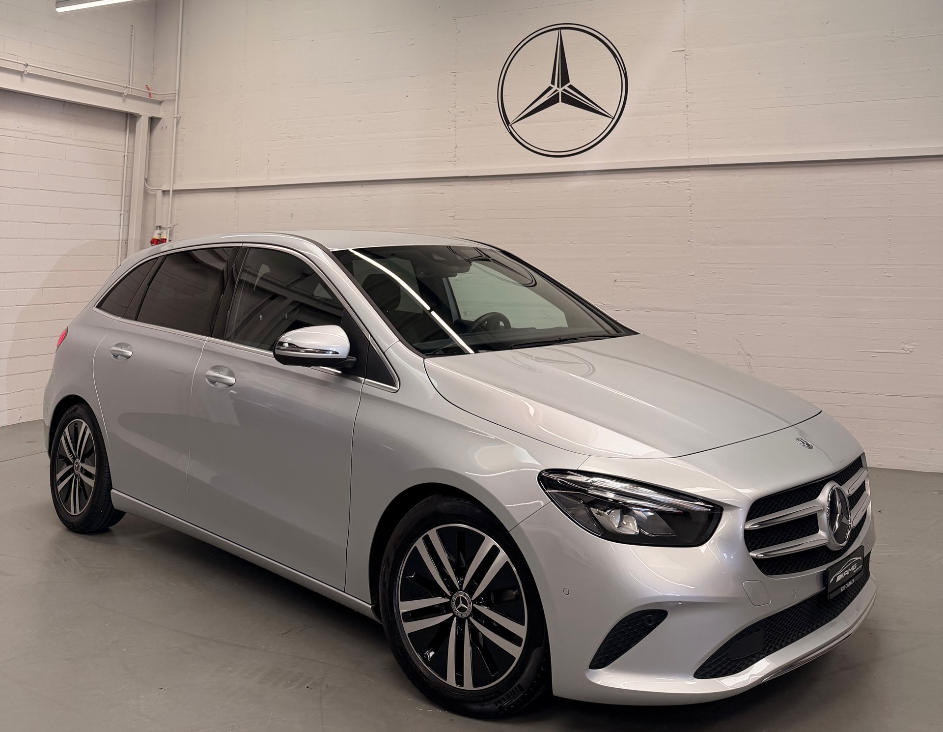 MERCEDES-BENZ B 220 4Matic Progressive 7G-DCT-image-2