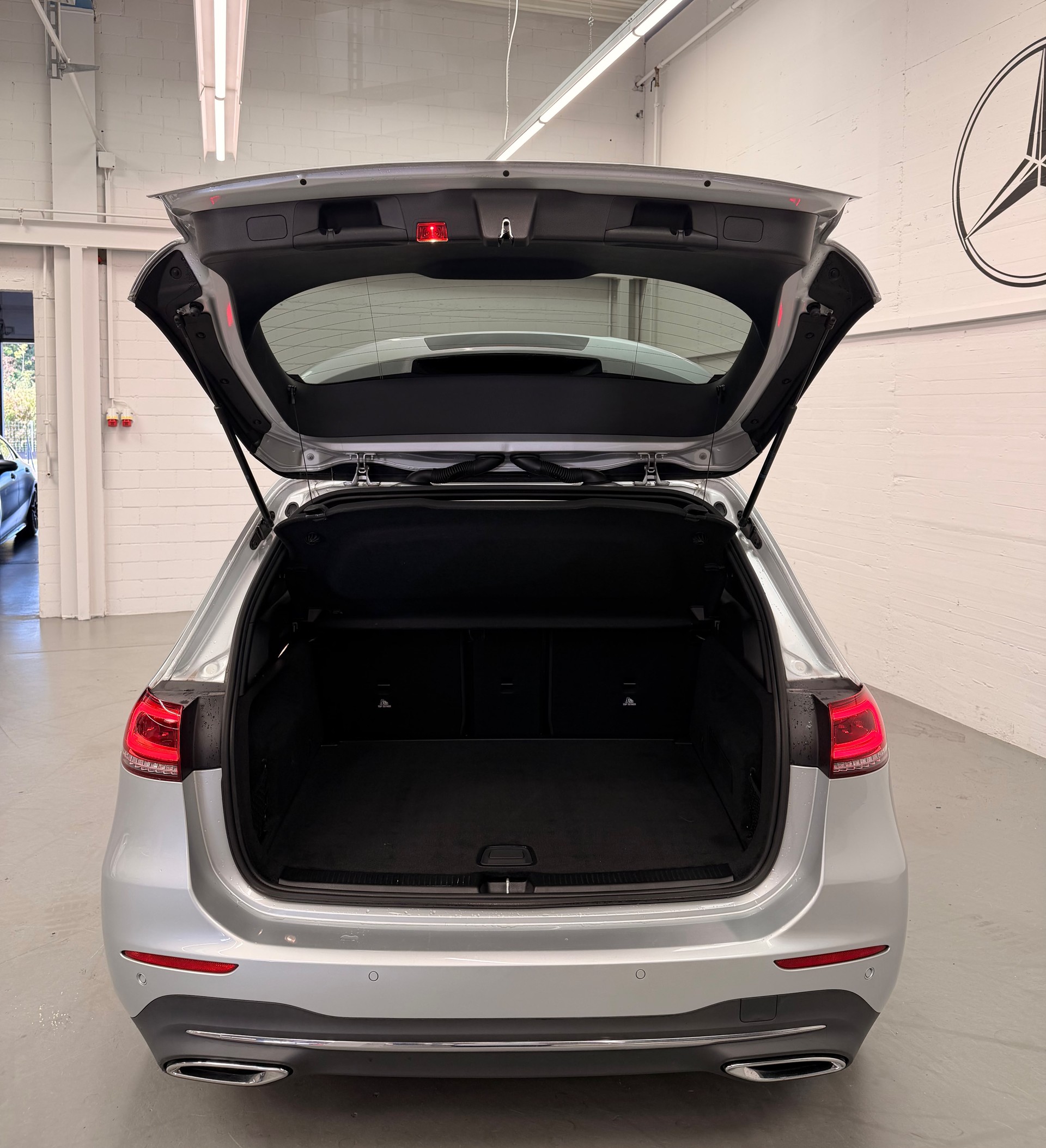 MERCEDES-BENZ B 220 4Matic Progressive 7G-DCT-image-9